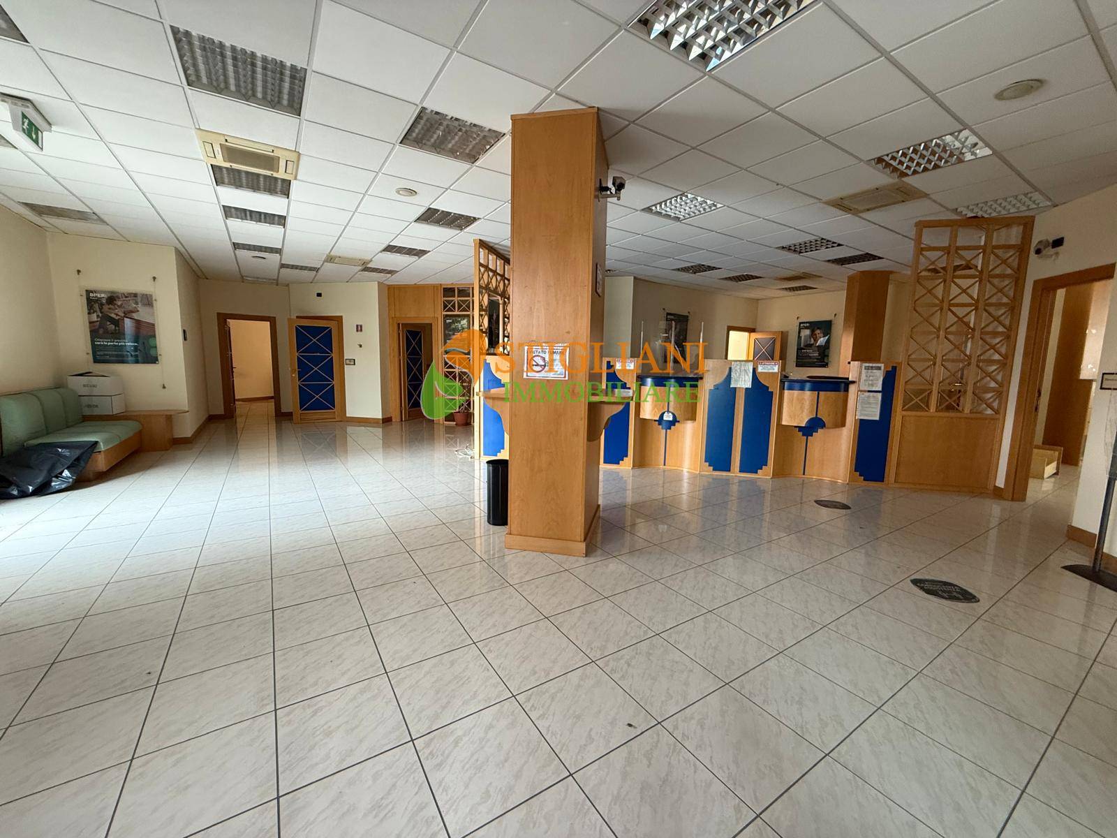 Locale commerciale in affitto a Campobasso, Semicentro