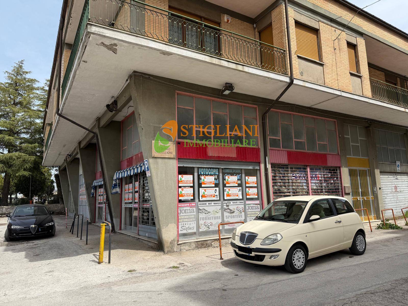Locale commerciale in affitto a Campobasso, Semicentro