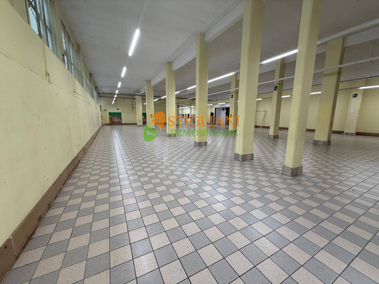 Locale commerciale in affitto a Campobasso, Semicentro