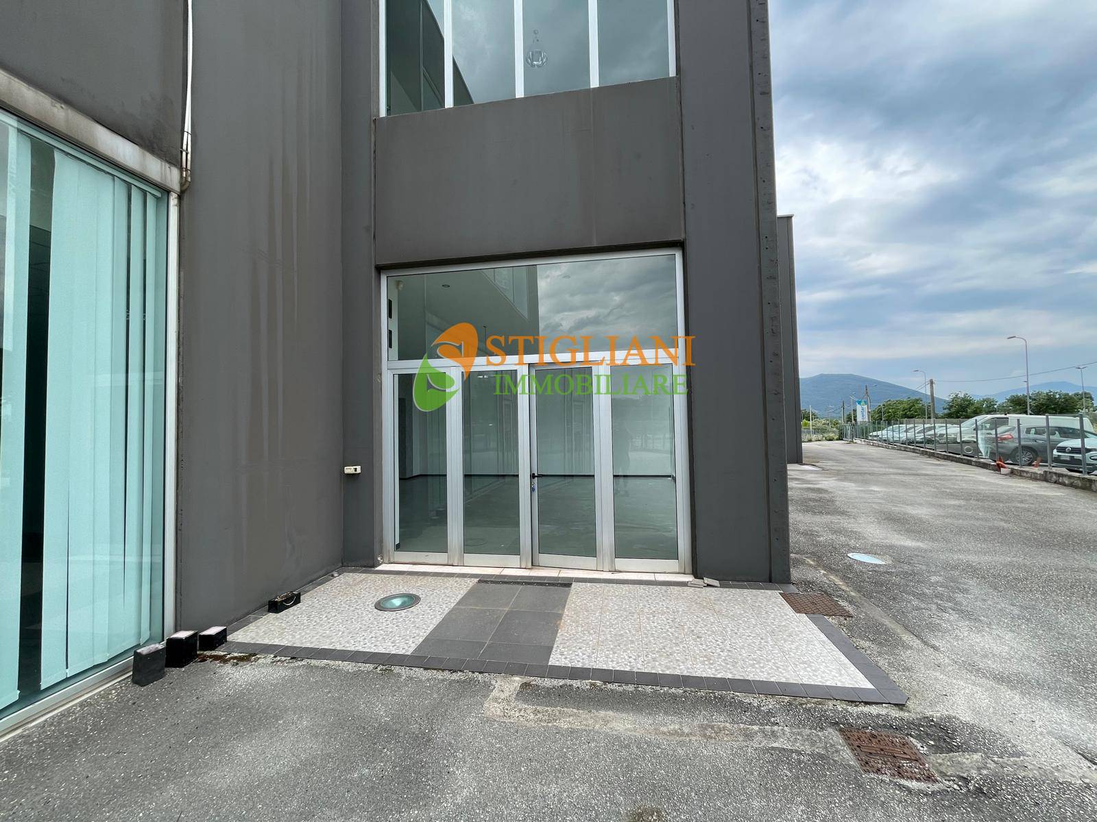 Locale commerciale in affitto a Monteroduni, Localit Spinete