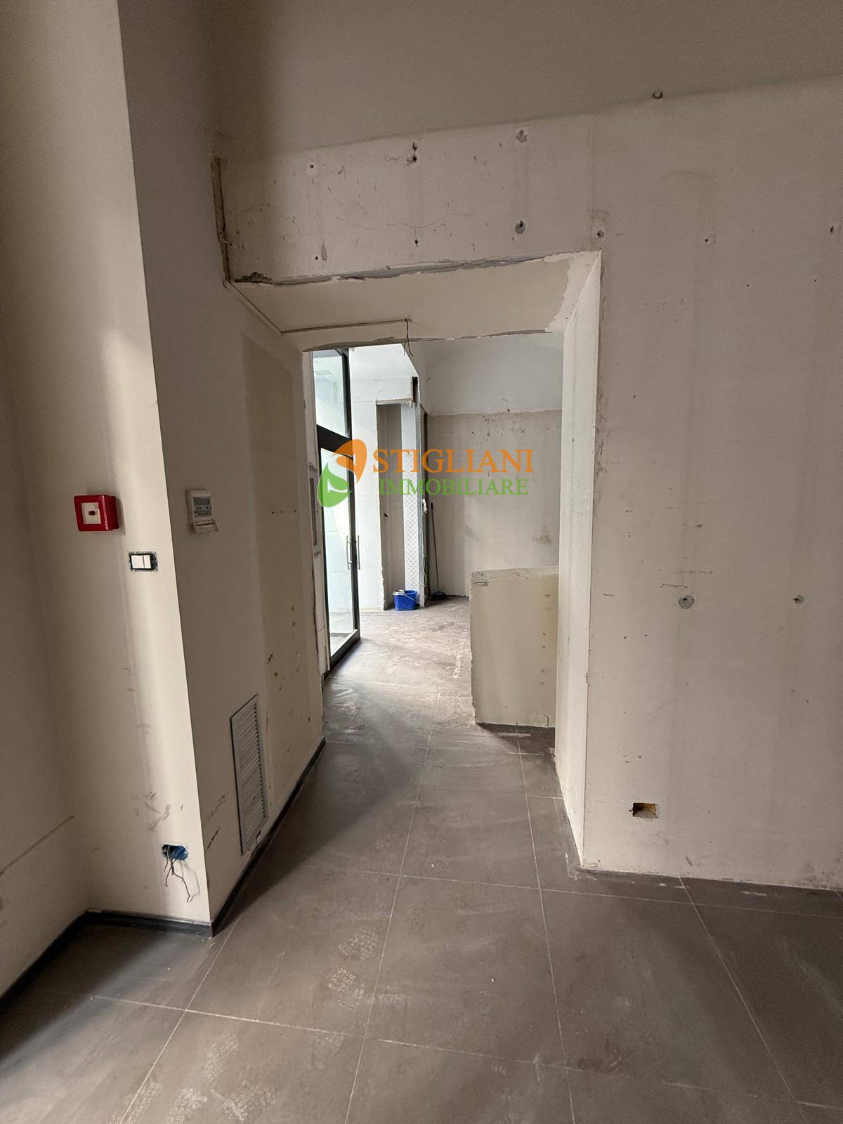 Locale commerciale in affitto a Campobasso, Centro