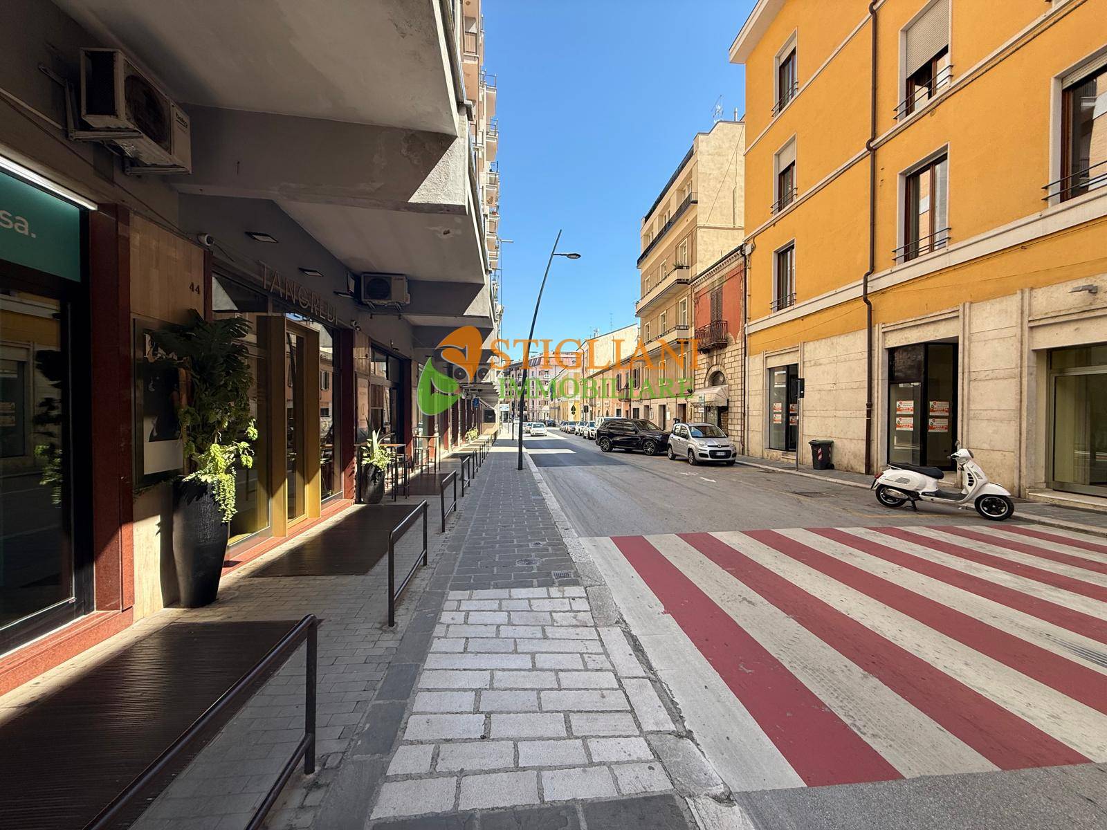 Locale commerciale in affitto a Campobasso, Centro