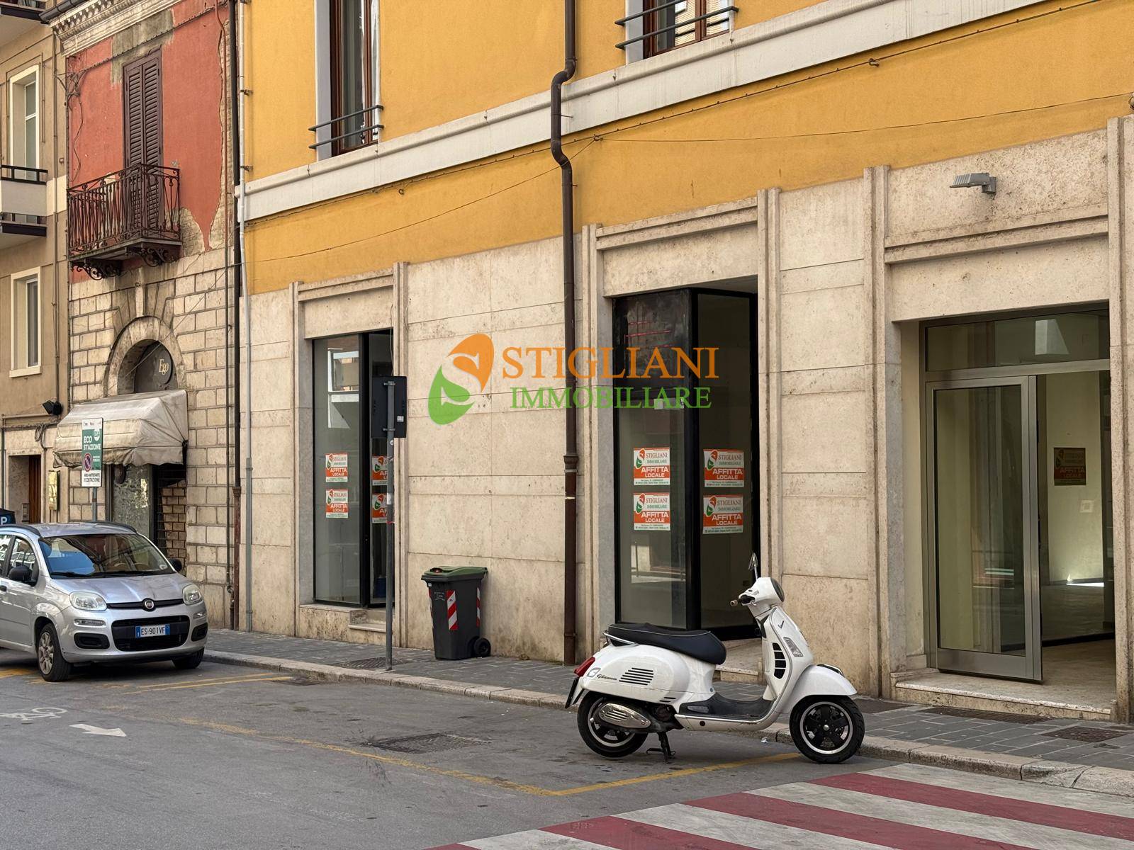 Locale commerciale in affitto a Campobasso, Centro