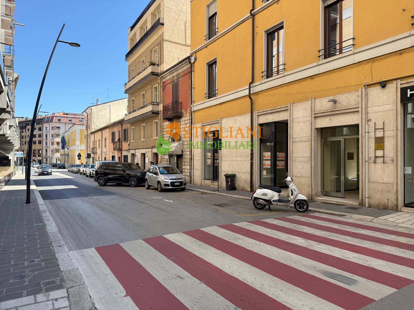 Locale commerciale in affitto a Campobasso, Centro
