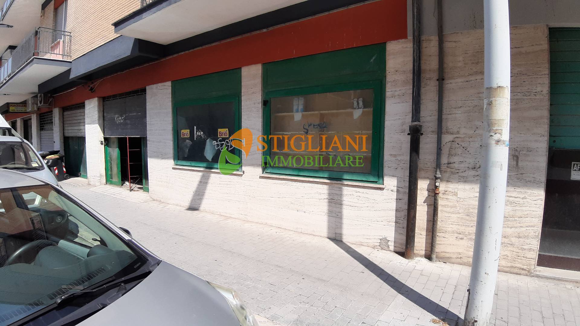 Locale commerciale in affitto a Campobasso, Semicentro