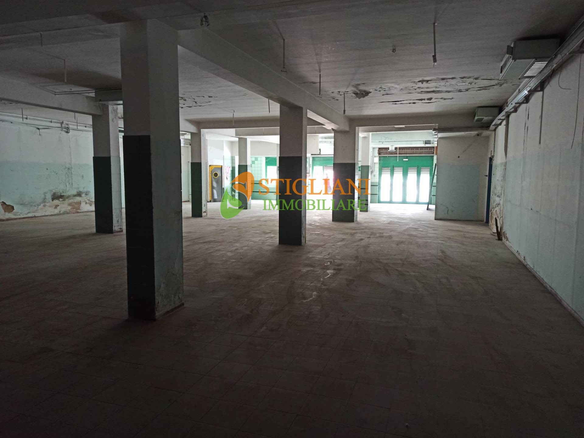 Locale commerciale in affitto a Campobasso, Semicentro