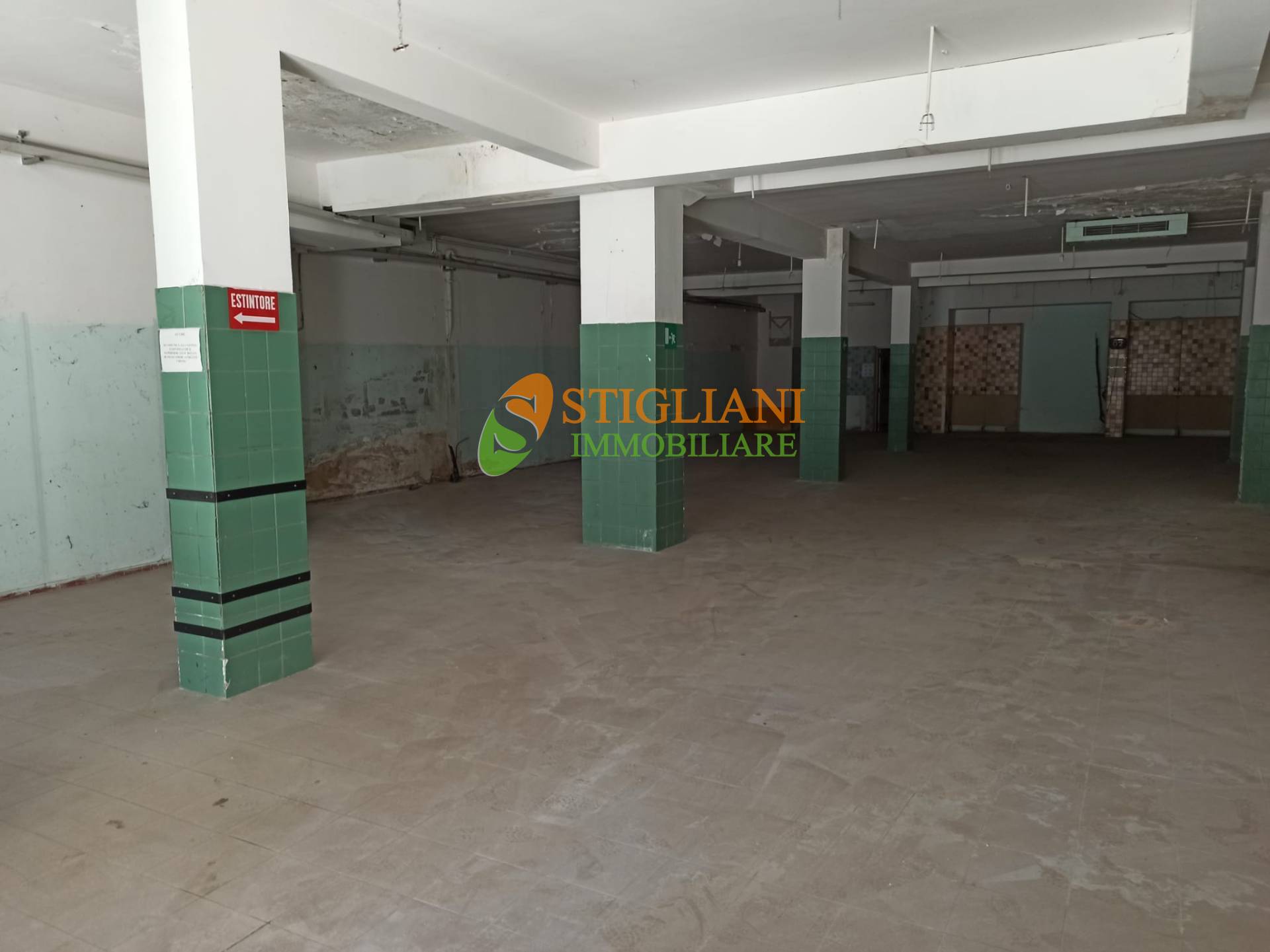 Locale commerciale in affitto a Campobasso, Semicentro