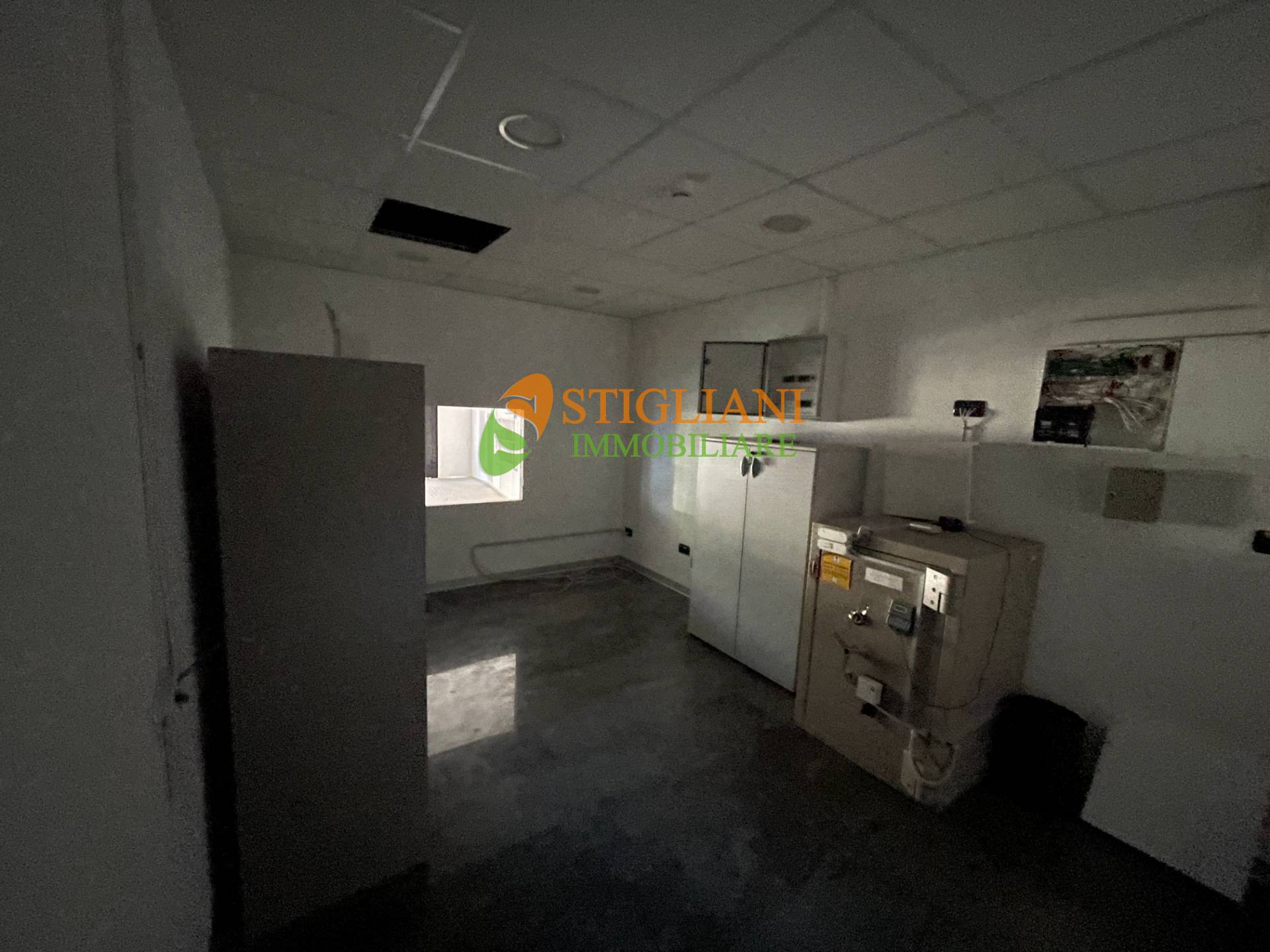 Locale commerciale in affitto a Campobasso, Semicentro