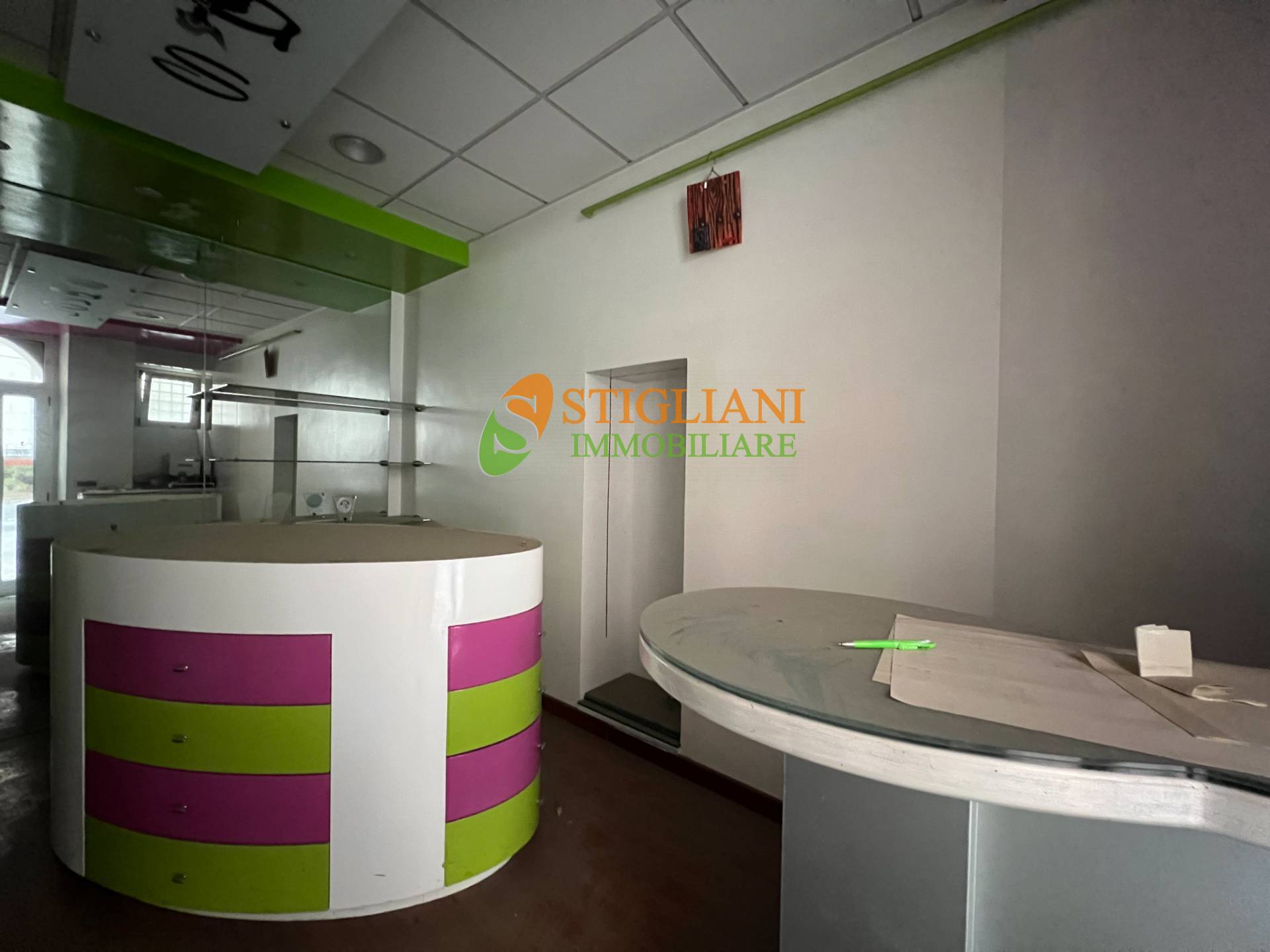 Locale commerciale in affitto a Campobasso, Centro