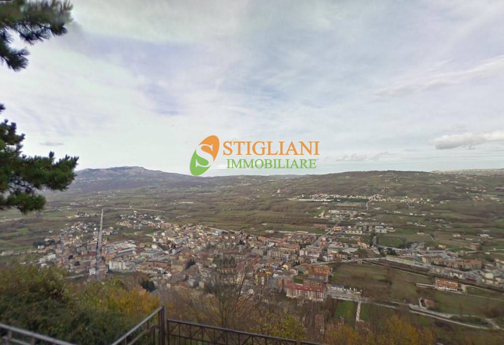 Locale commerciale in vendita a Bojano, Via Molise