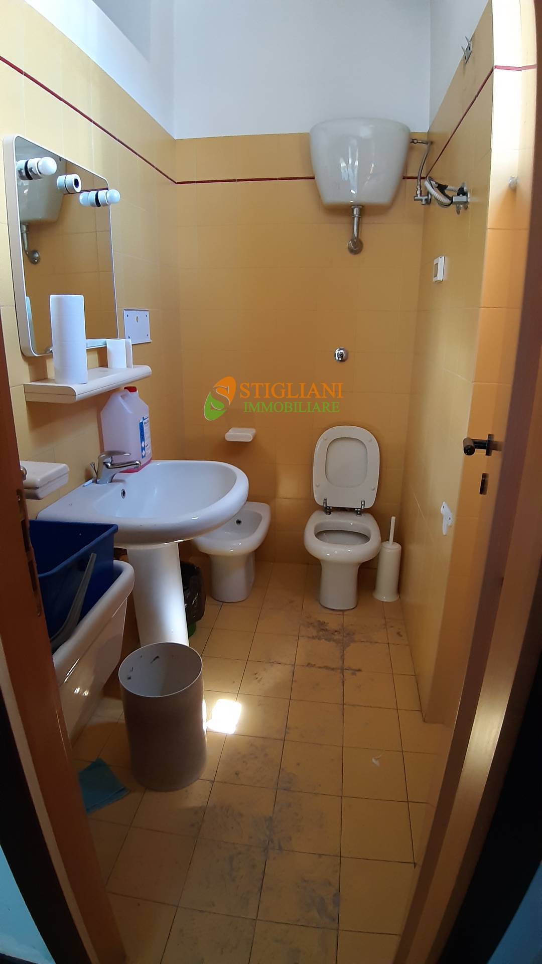 Locale commerciale in affitto a Campobasso, Semicentro