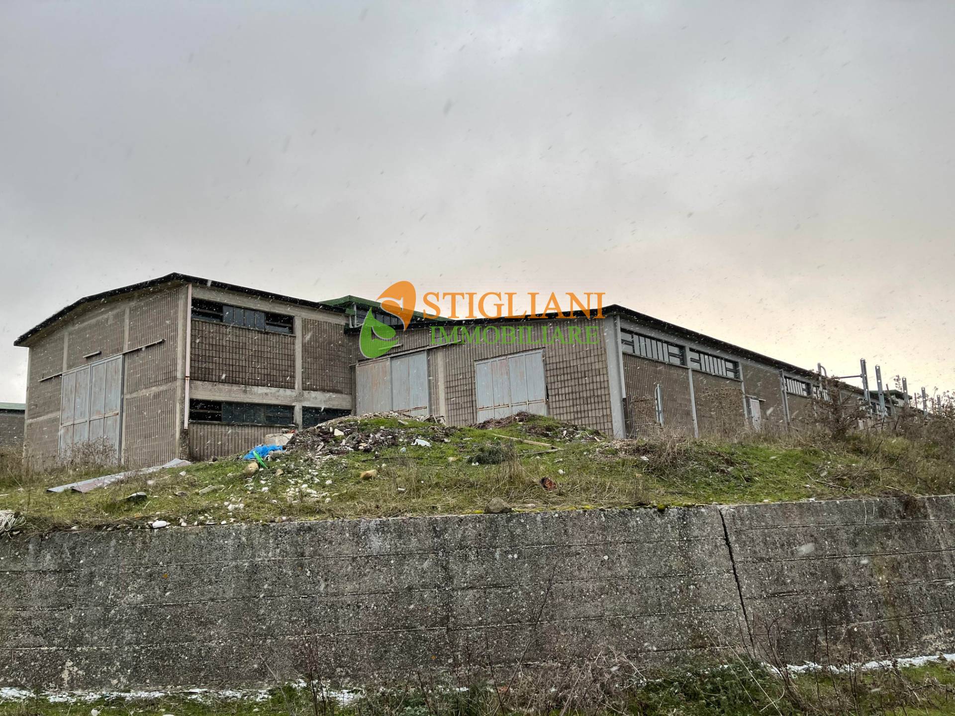 Locale commerciale in vendita a Petrella Tifernina, S.P. 13