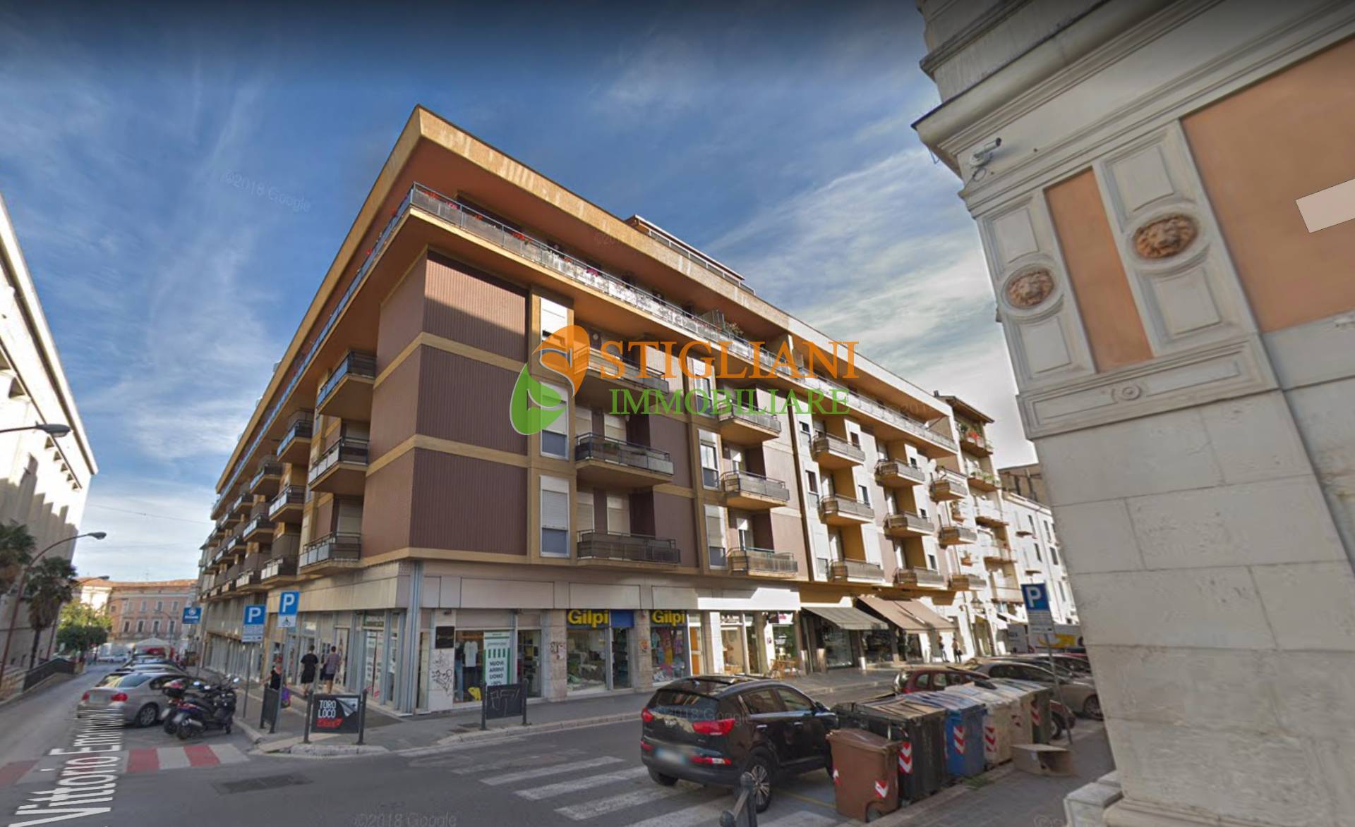 Locale commerciale in affitto a Campobasso, Centro