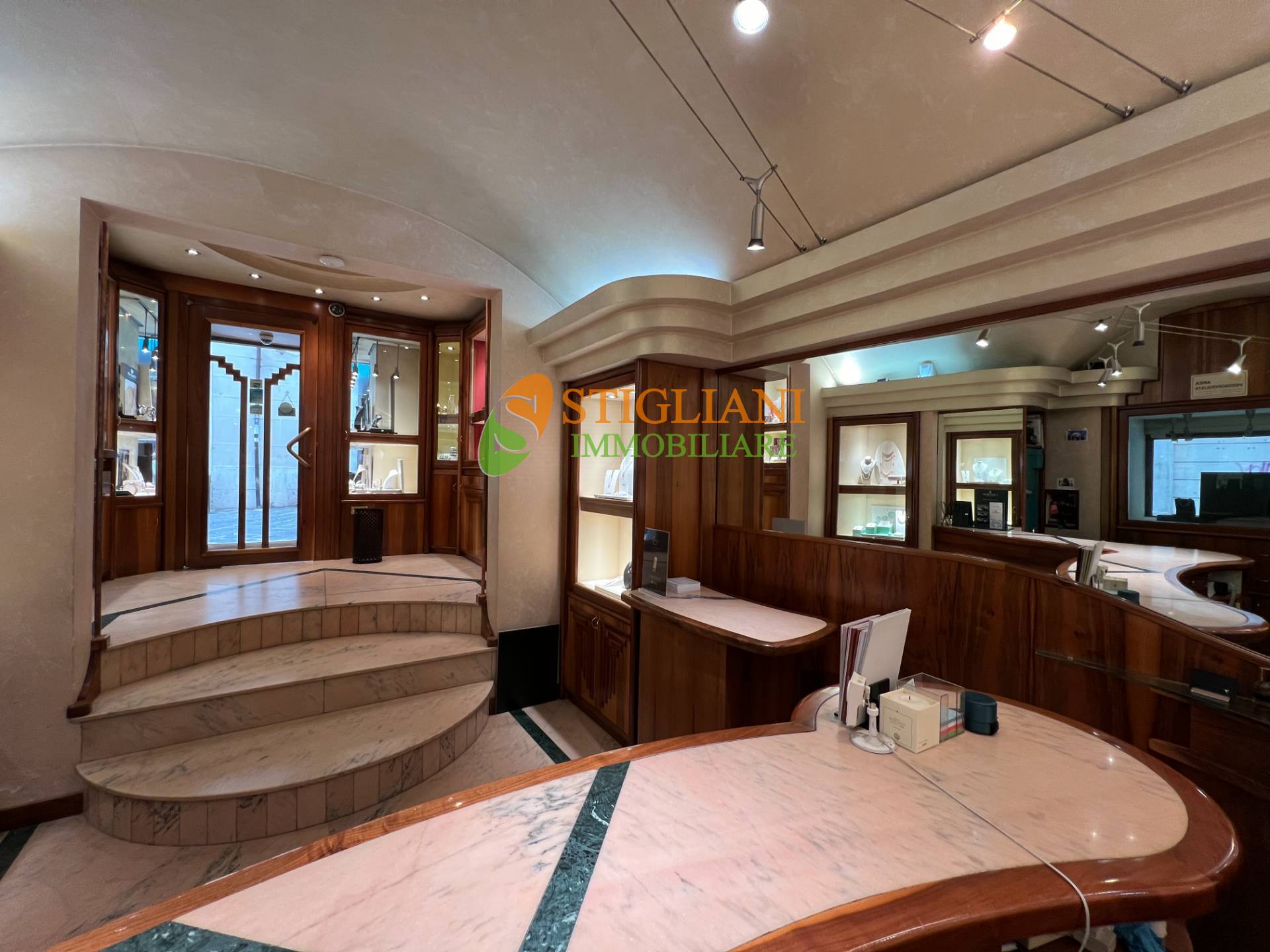 Attivita commerciale in vendita a Campobasso, Centro storico