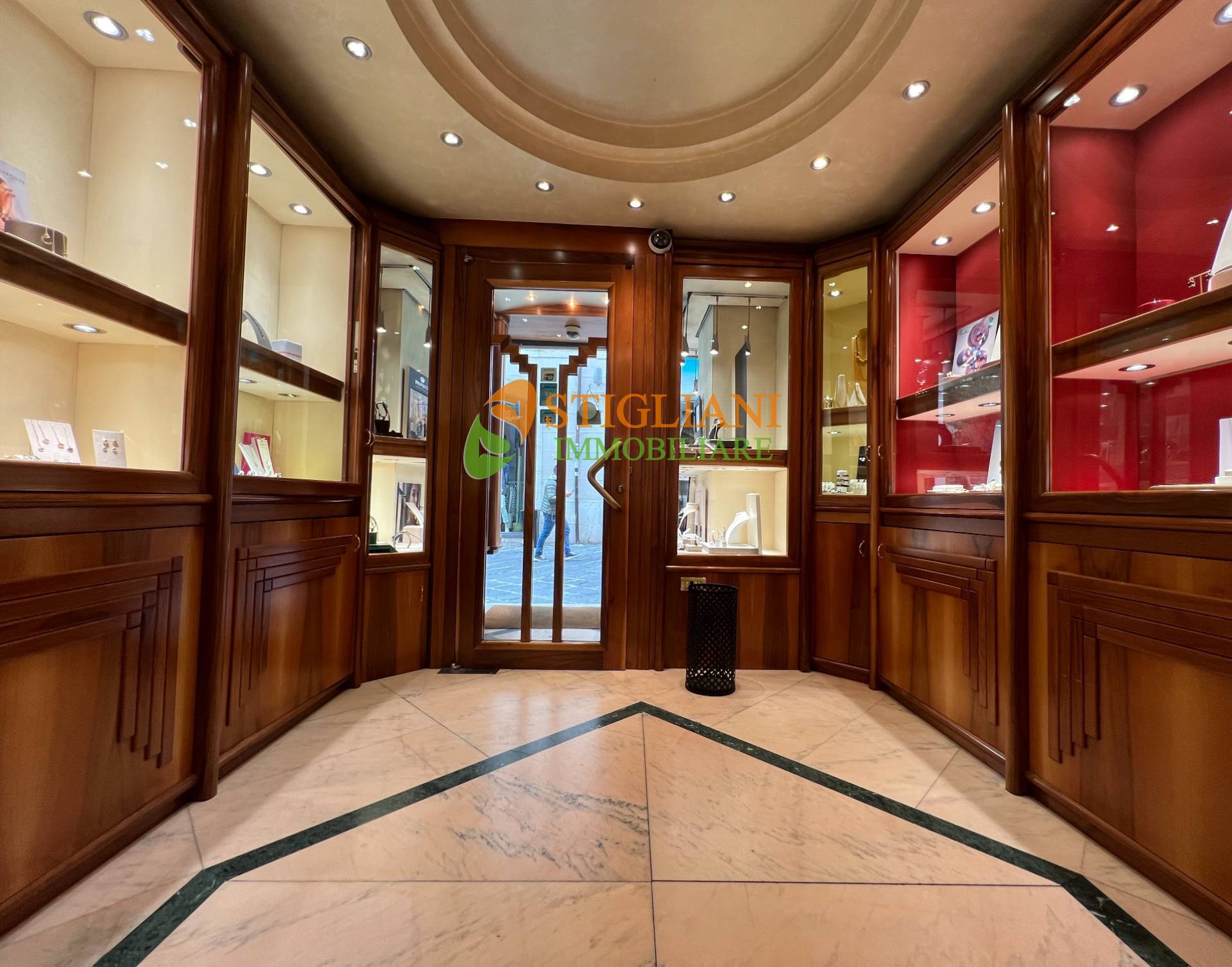 Attivita commerciale in vendita a Campobasso, Centro storico