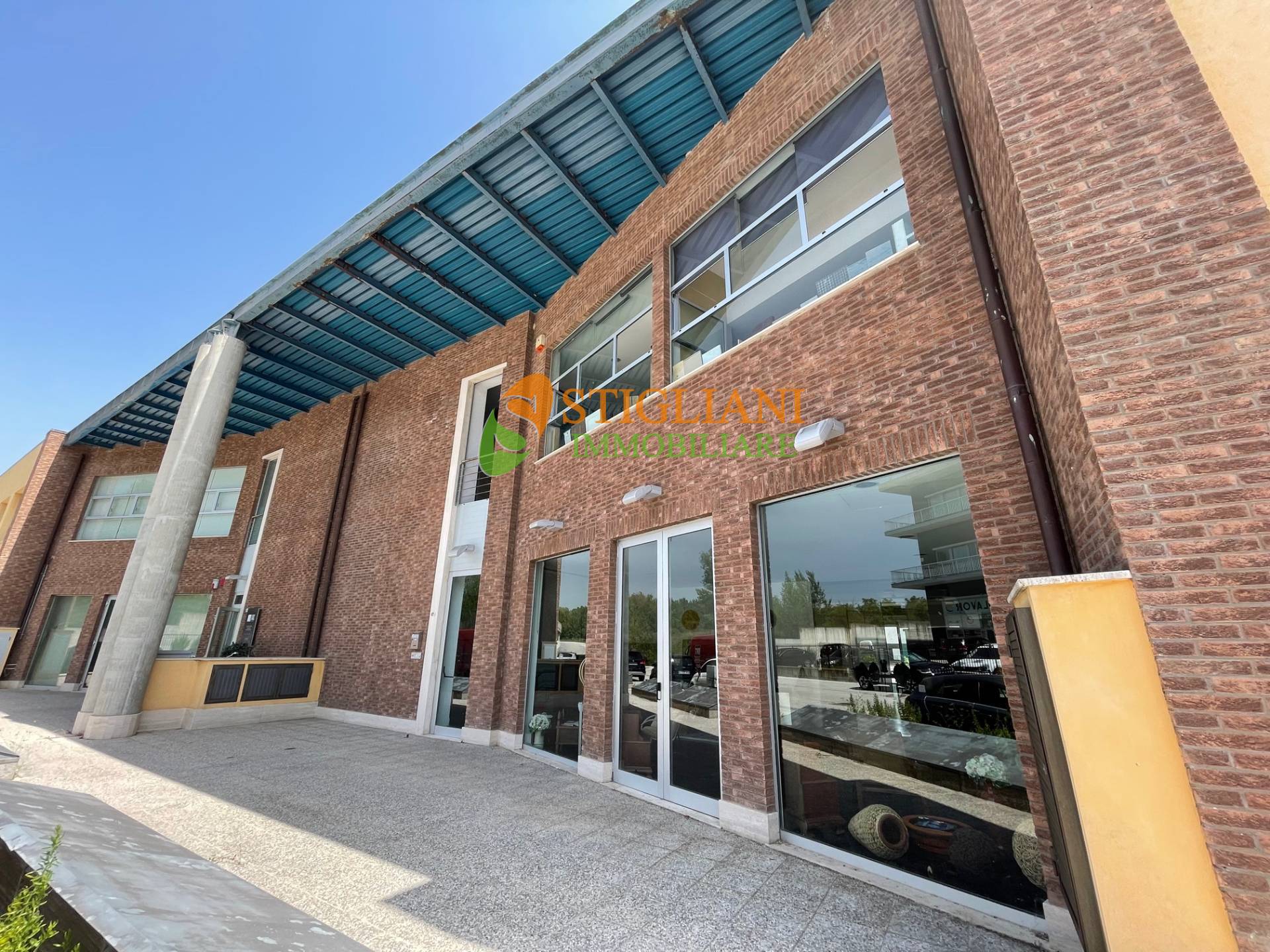 Locale commerciale in vendita a Campobasso, Periferia