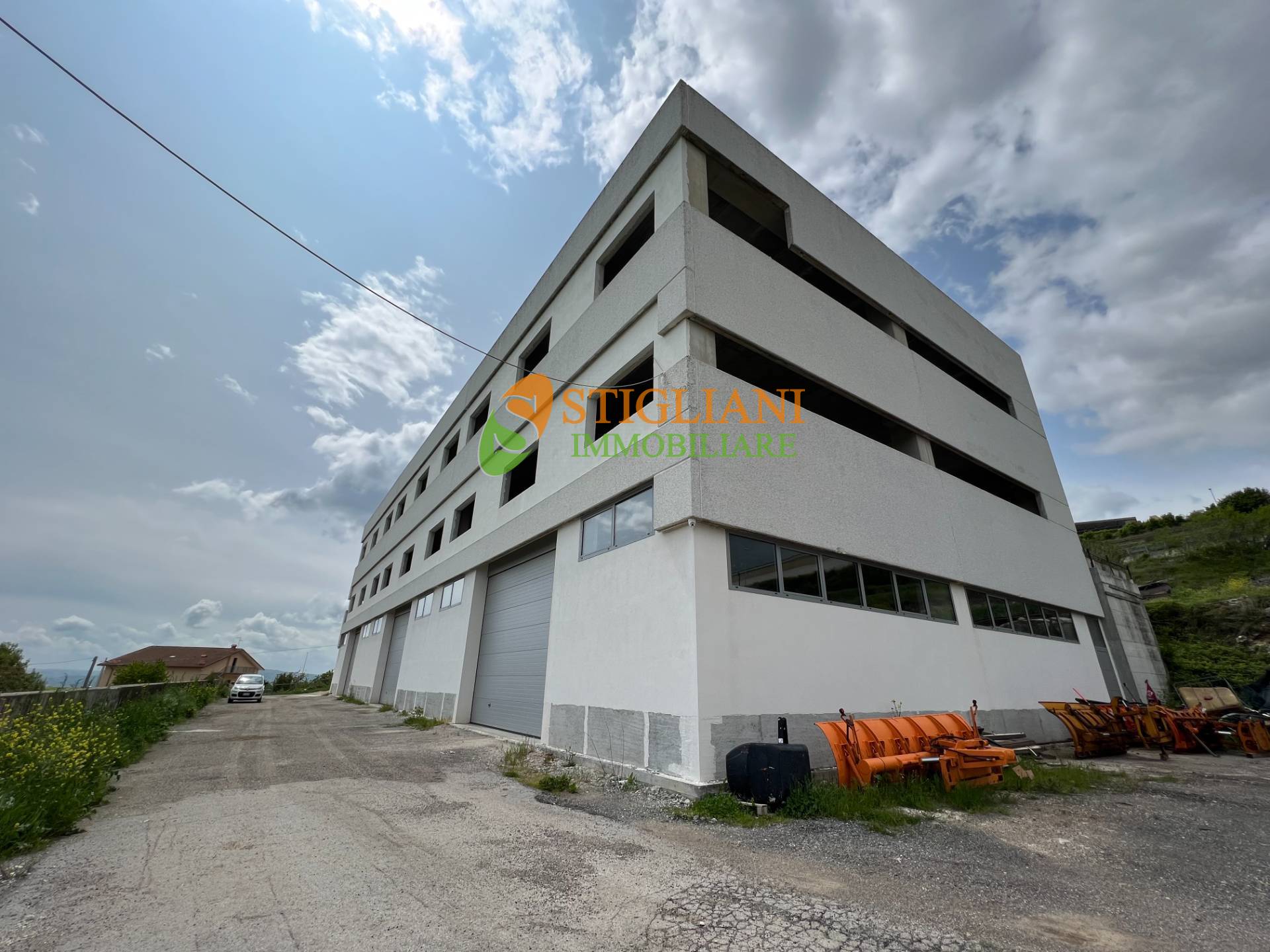 Locale commerciale in affitto a Campobasso, Contrada San Giovanni in Golfo