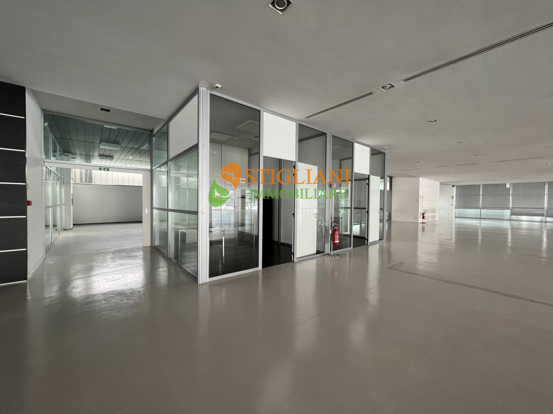 Locale commerciale in vendita a Campobasso, Colle delle Alpi