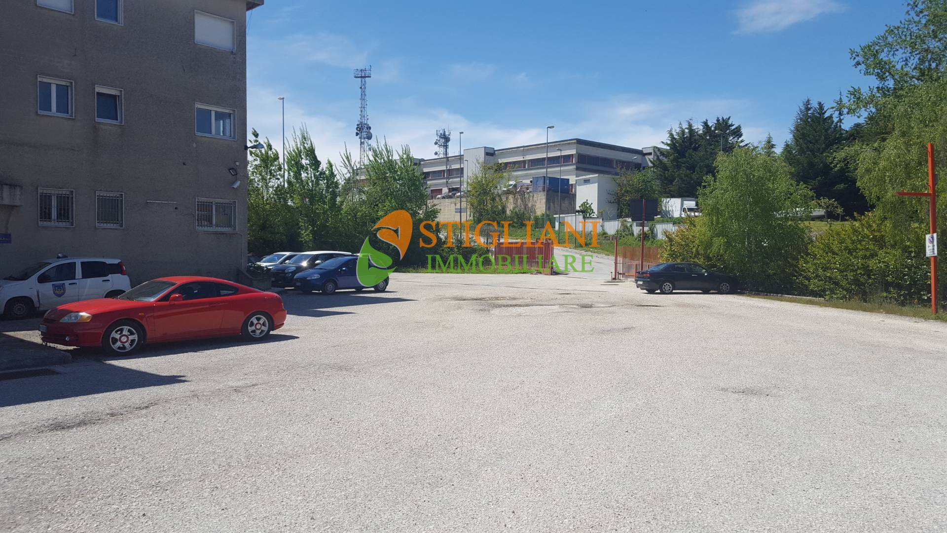 Locale commerciale in vendita a Campobasso, Via San Giovanni in Golfo