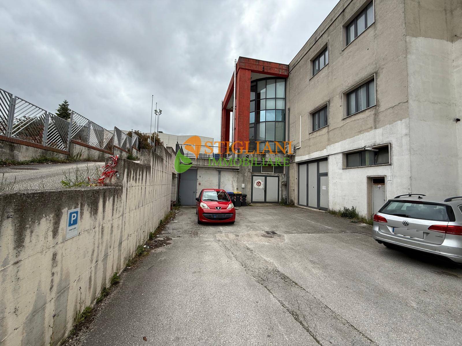 Locale in vendita a Campobasso, Periferia