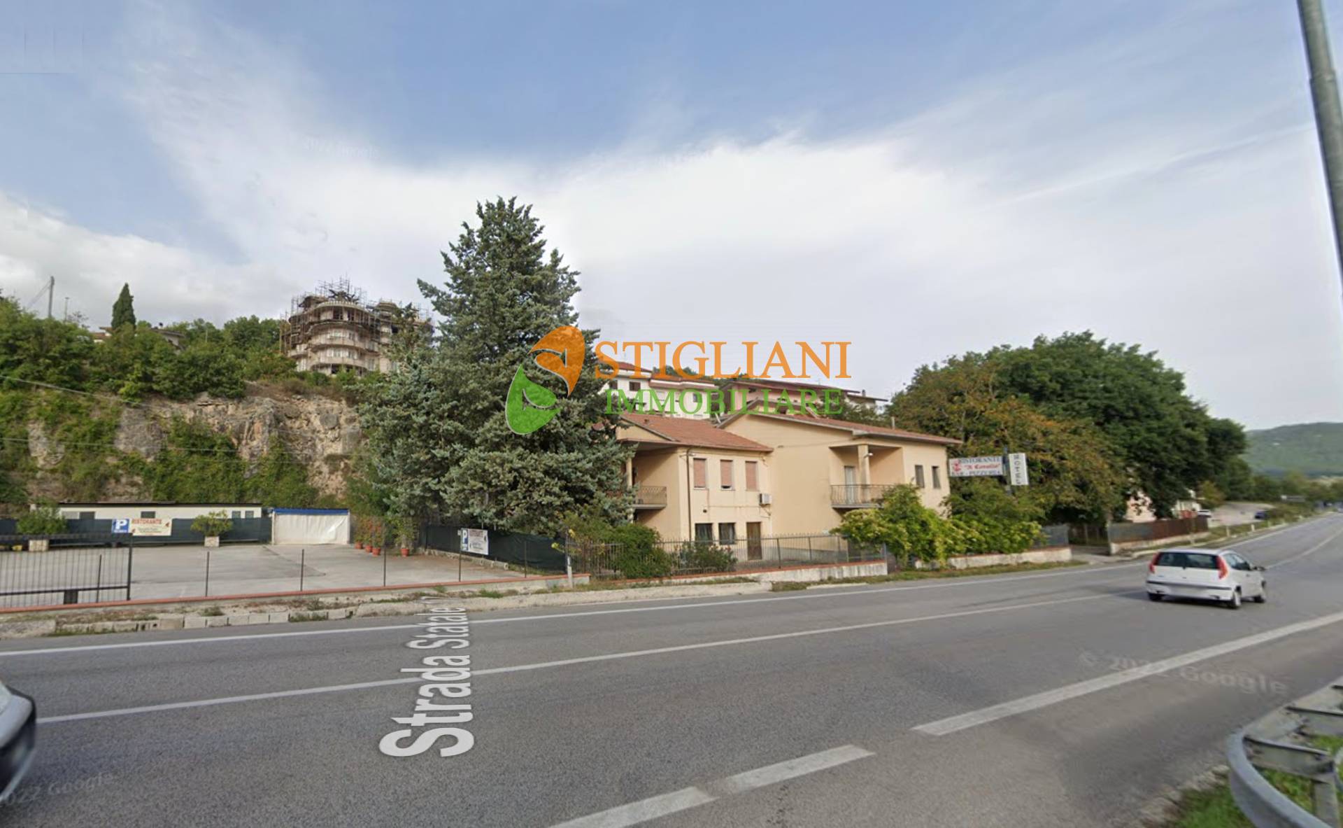 Fabbricato su pi livelli in vendita a Pesche, Strada Statale 17