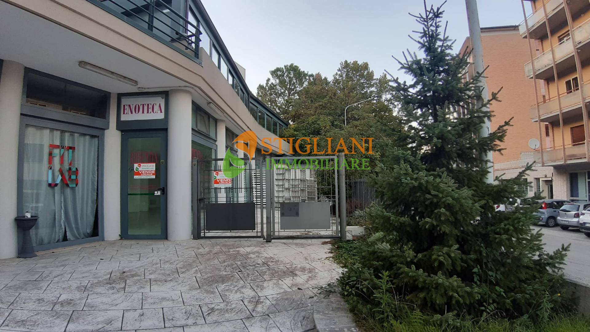 Locale commerciale in vendita a Campobasso, Semicentro