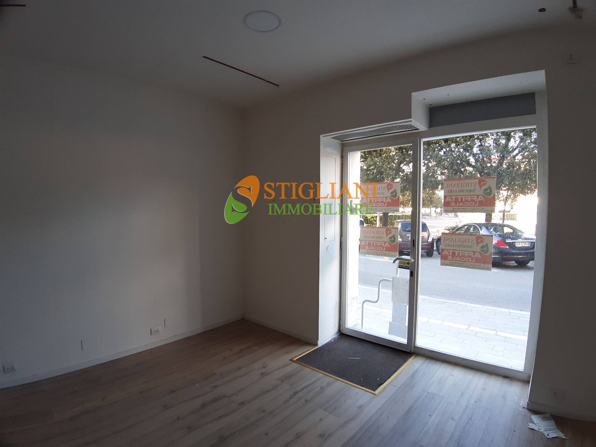 Locale commerciale in affitto a Campobasso, Centro