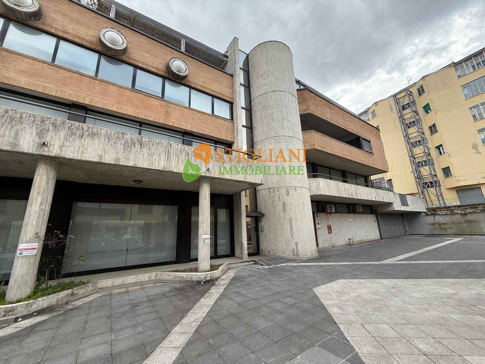 Locale commerciale in affitto a Campobasso, Centro