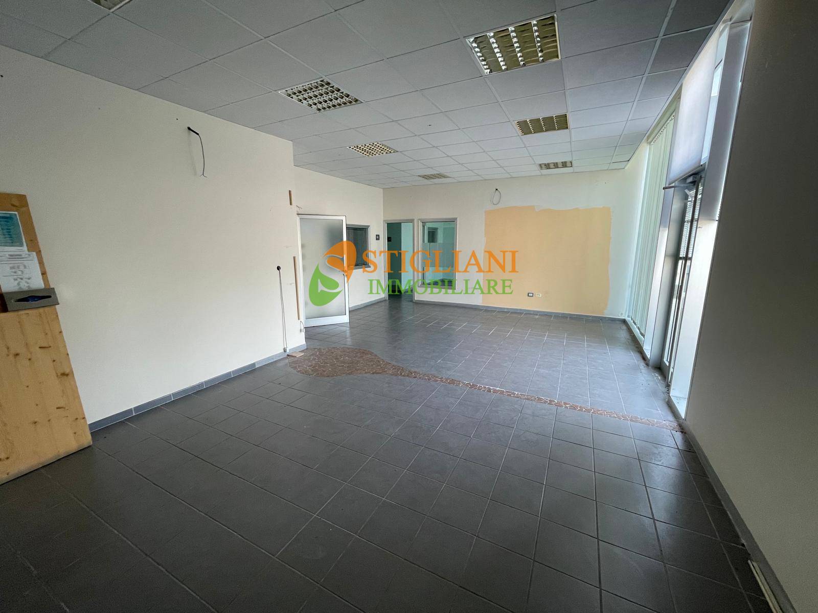 Locale commerciale in affitto a Monteroduni, Localit Spinete