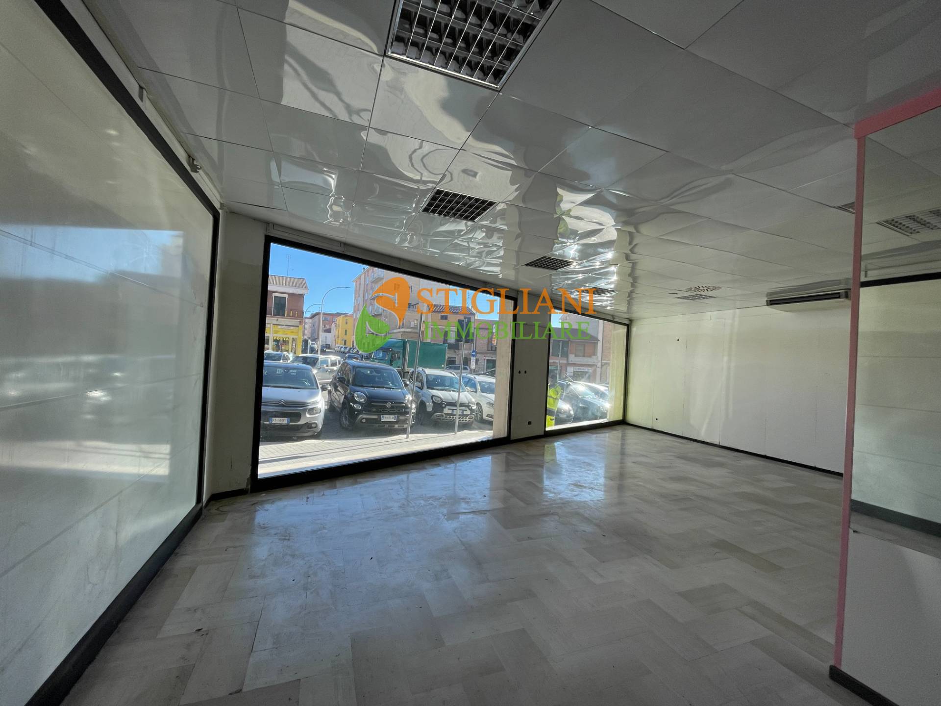 Locale commerciale in affitto a Campobasso, Semicentro