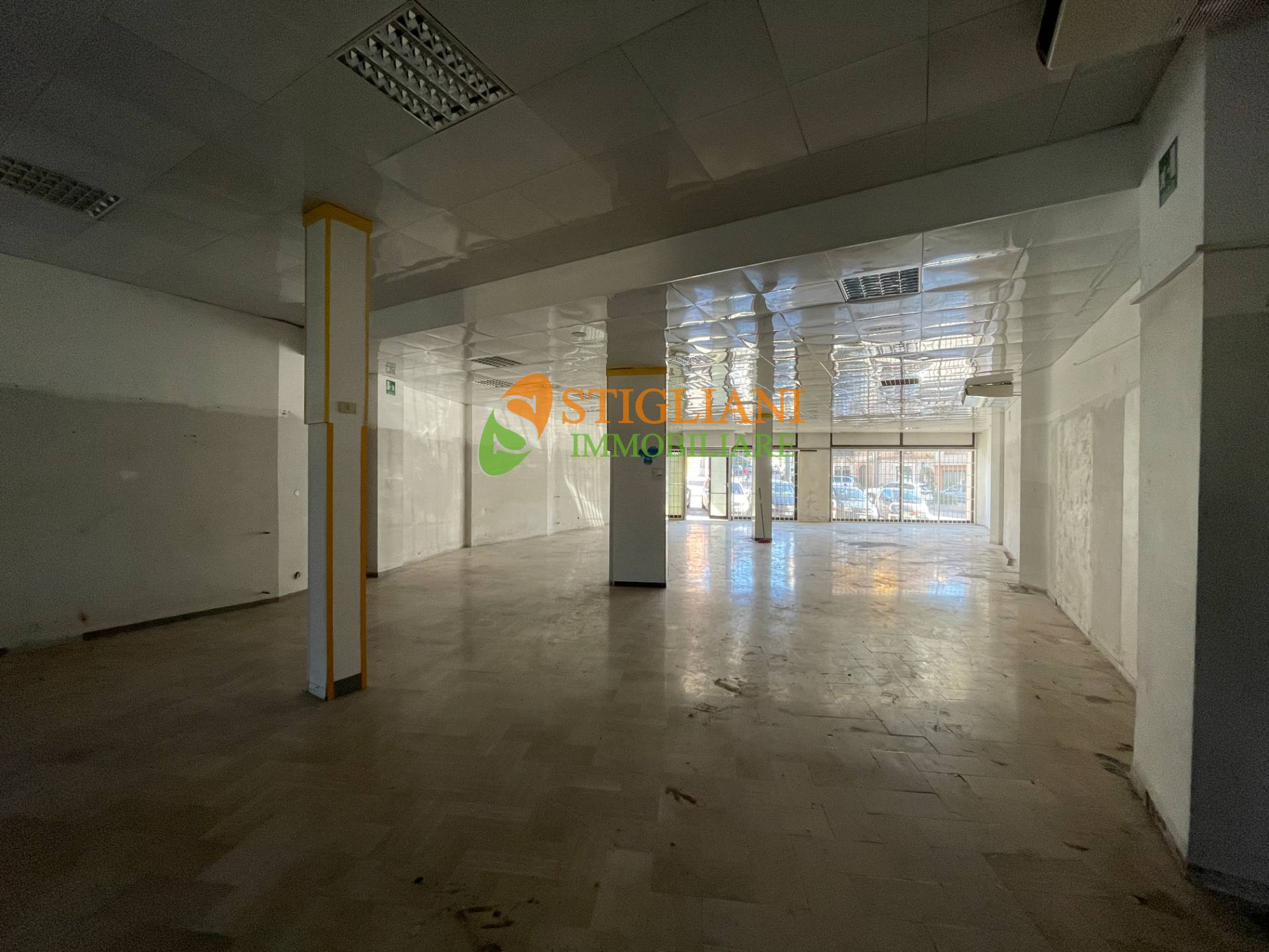 Locale commerciale in affitto a Campobasso, Semicentro
