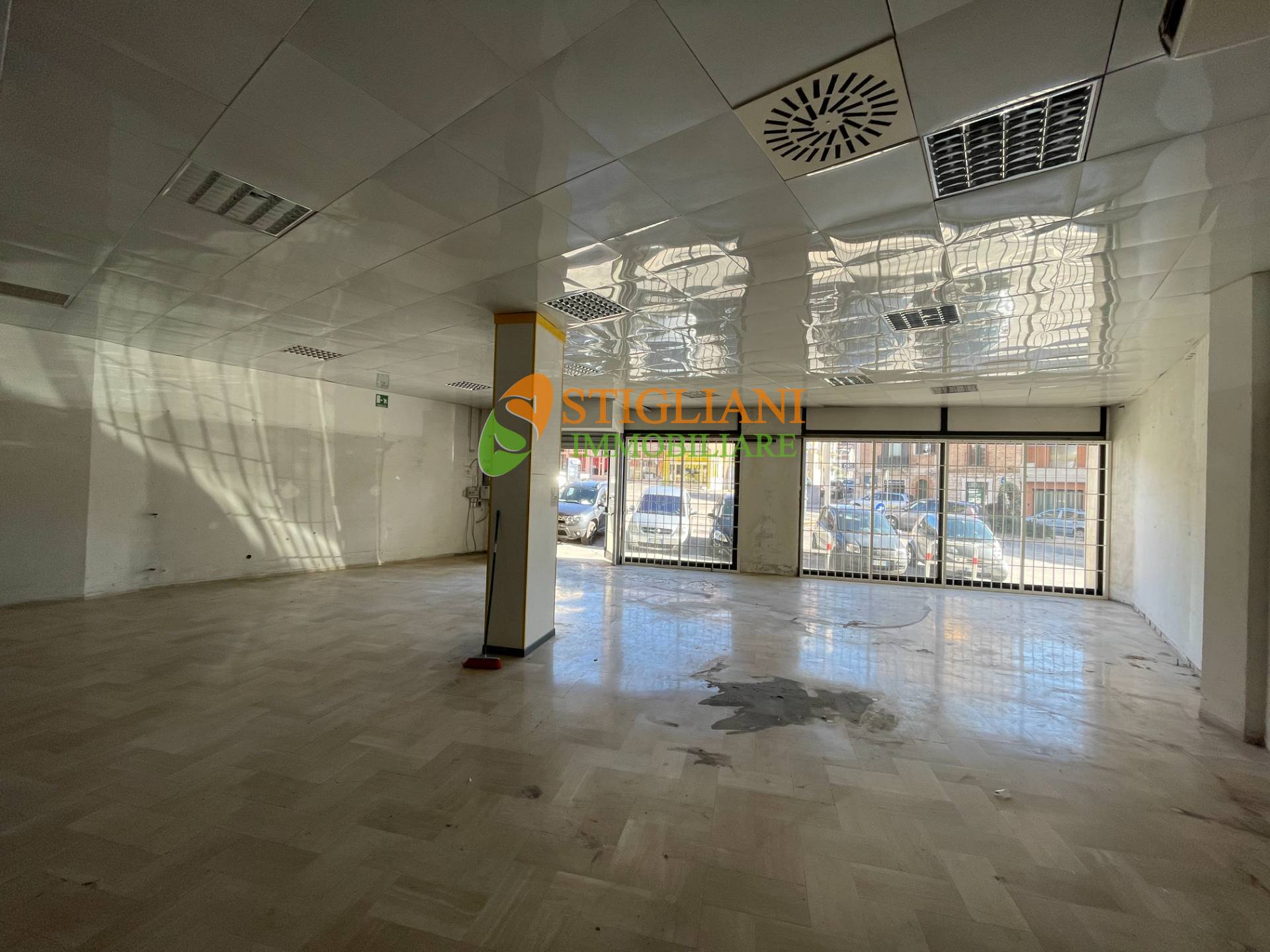 Locale commerciale in affitto a Campobasso, Semicentro