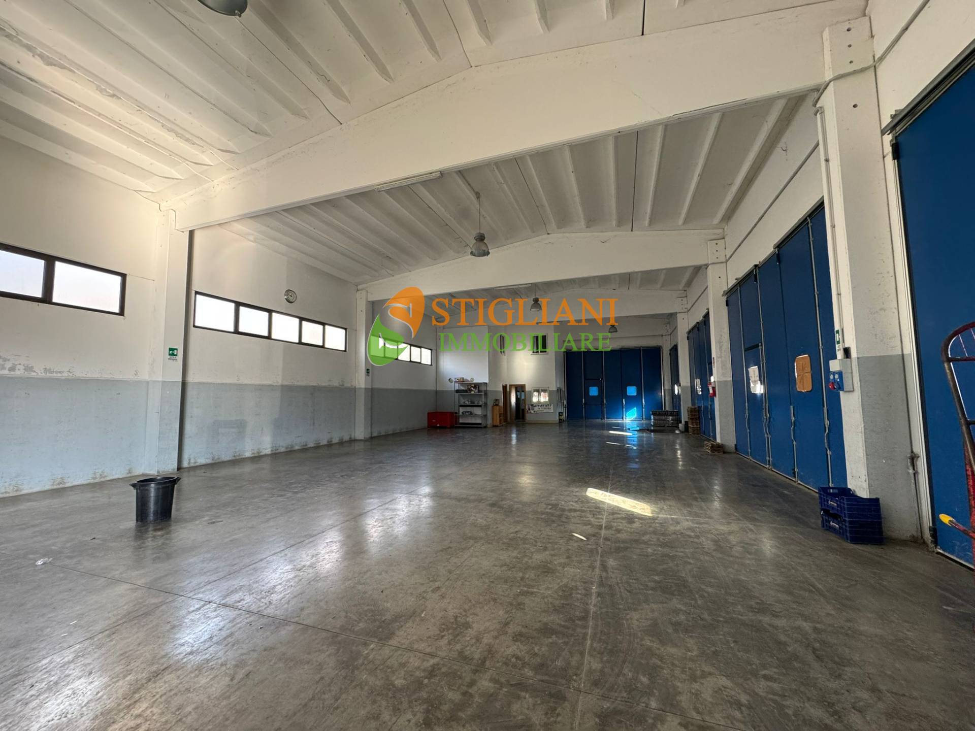 Locale commerciale in vendita a Campobasso, Contrada Selvapiana