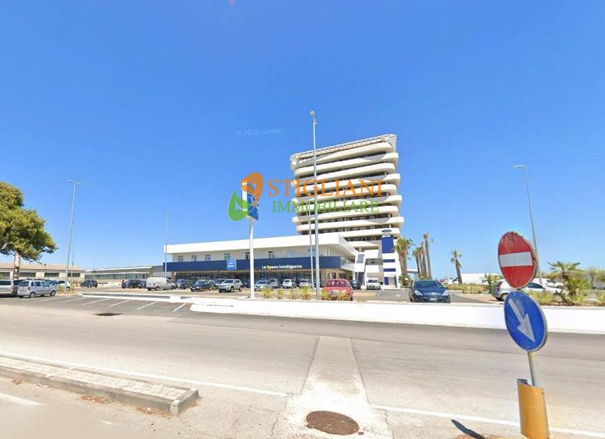 Locale commerciale in vendita a Termoli, via Corsica