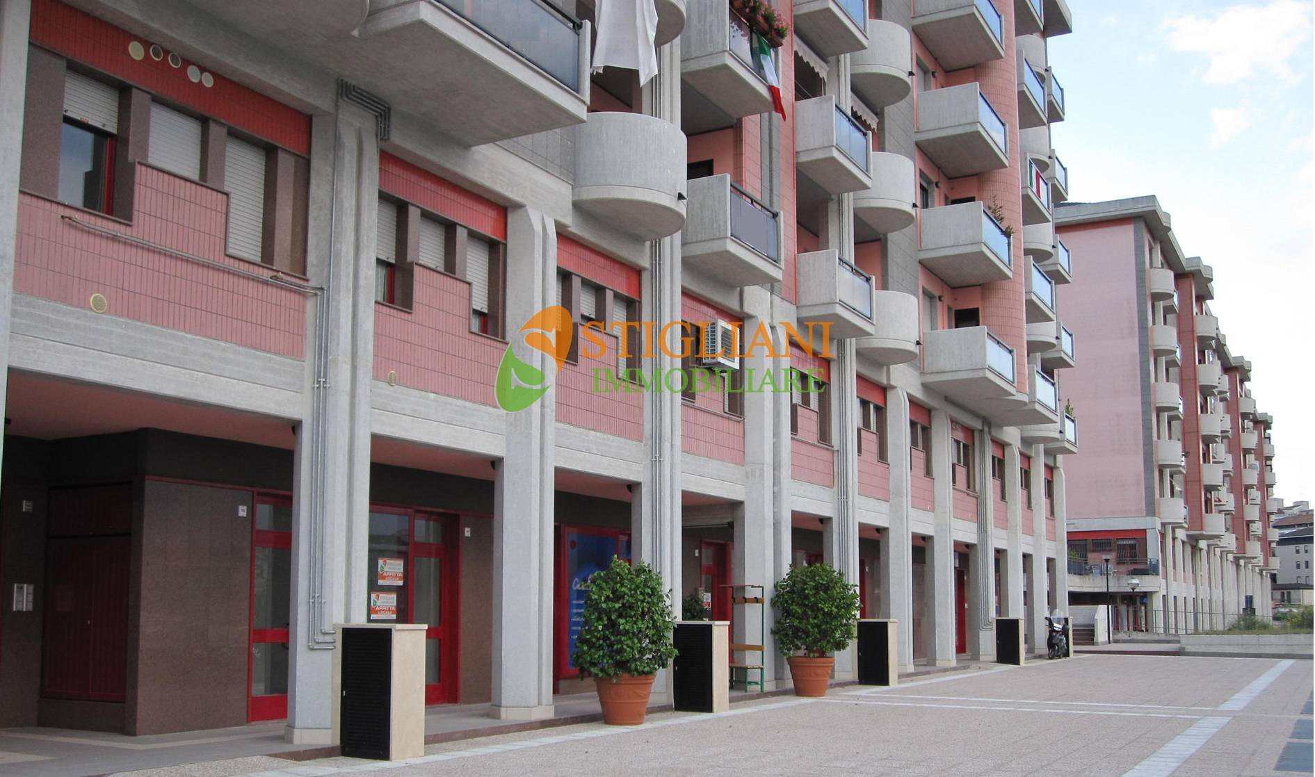 Locale commerciale in affitto a Campobasso, Centro