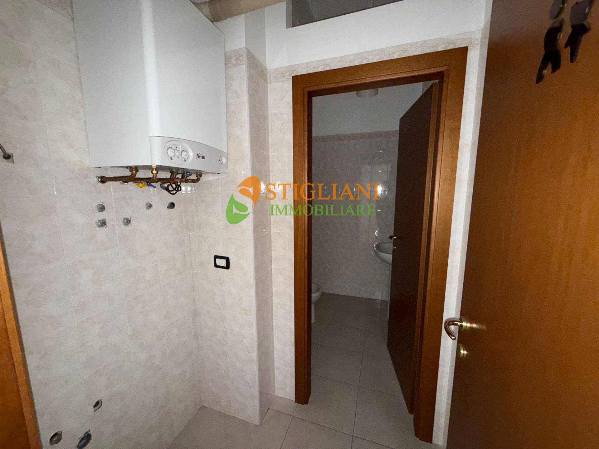 Locale commerciale in affitto a Campobasso, Centro