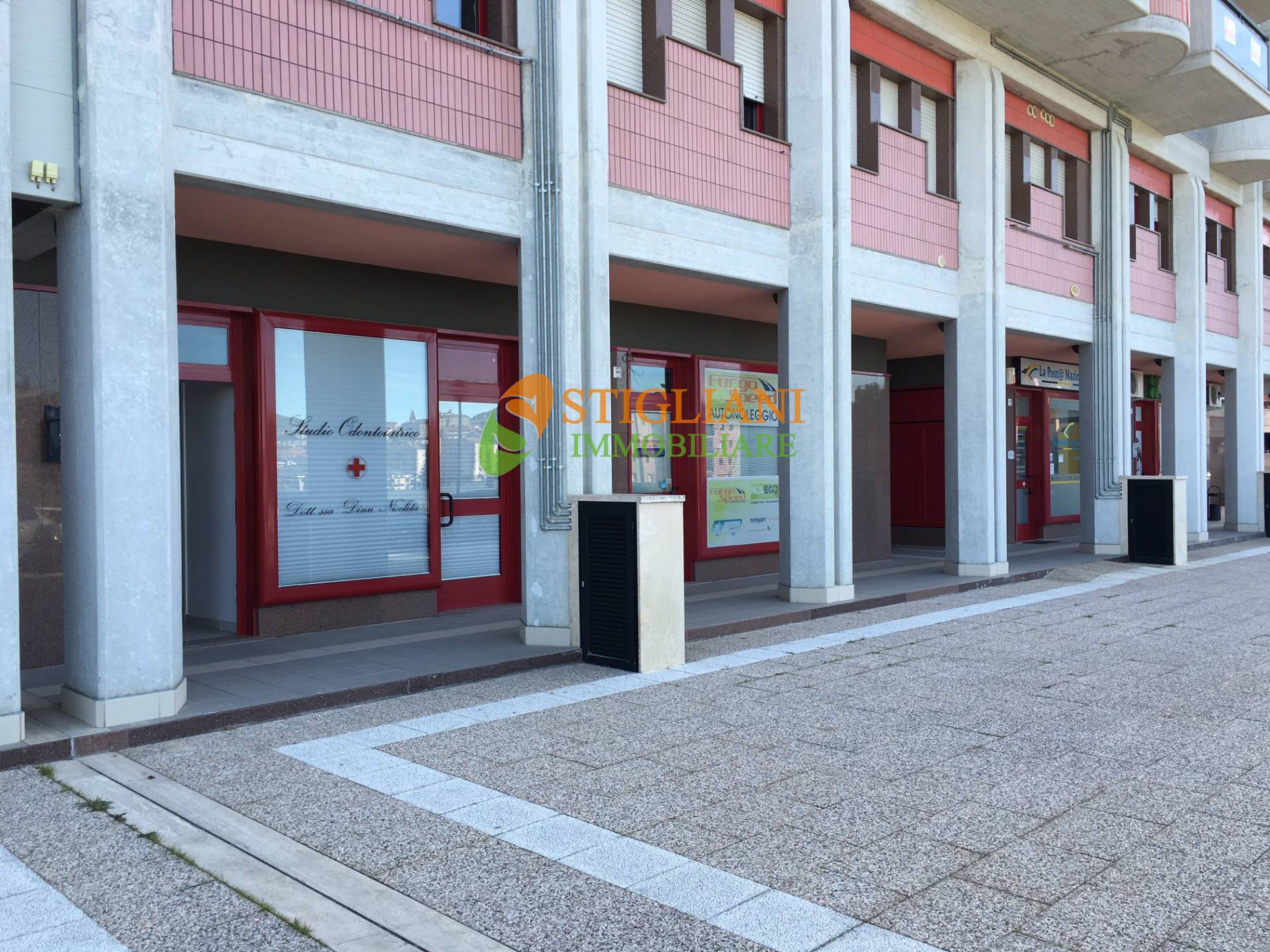 Locale commerciale in affitto a Campobasso, Centro