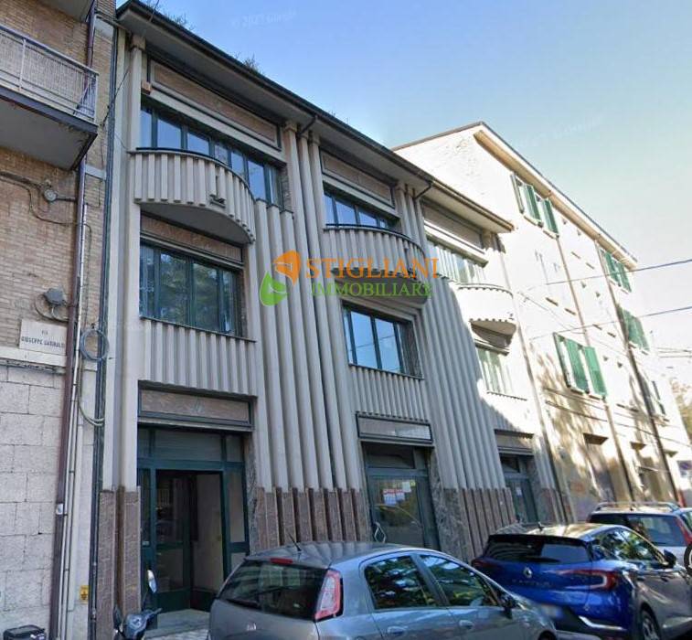Locale commerciale in vendita a Campobasso, Centro