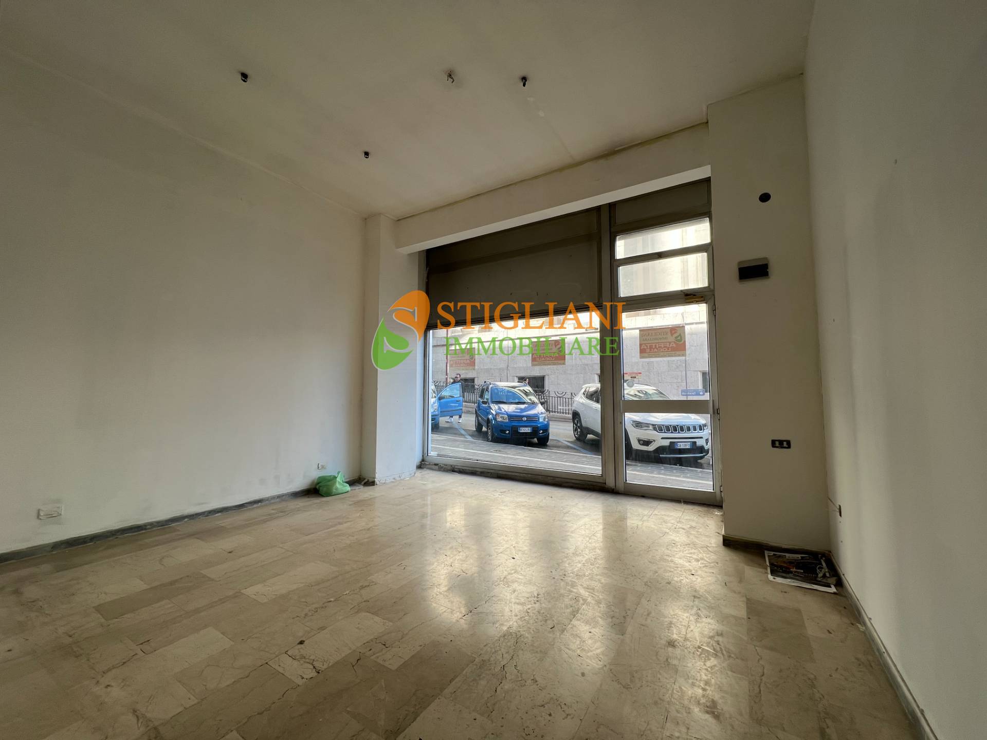 Locale commerciale in affitto a Campobasso, Centro