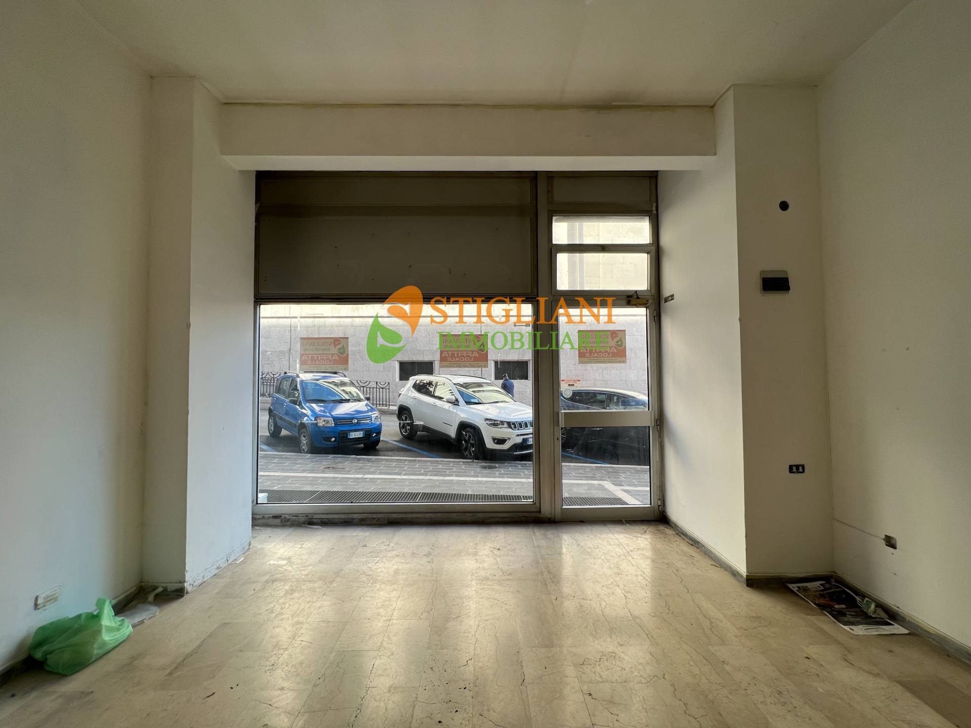 Locale commerciale in affitto a Campobasso, Centro