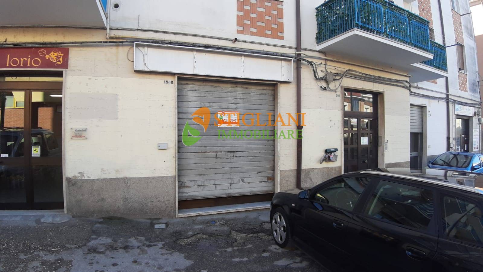 Locale commerciale in affitto a Campobasso, Centro