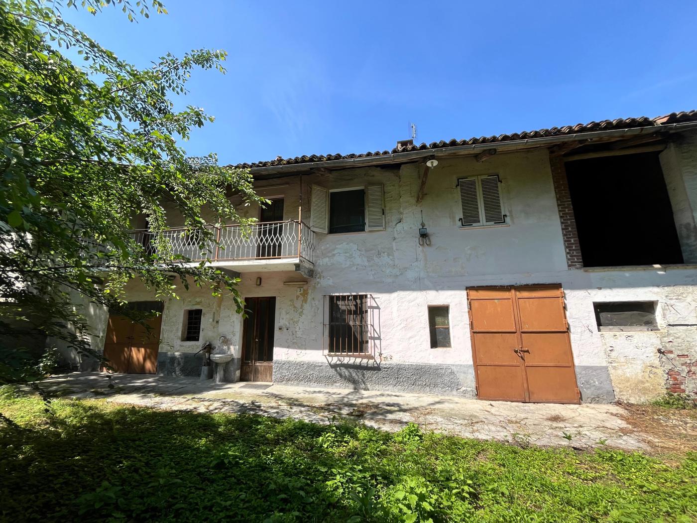 Rustico con giardino a Scarnafigi