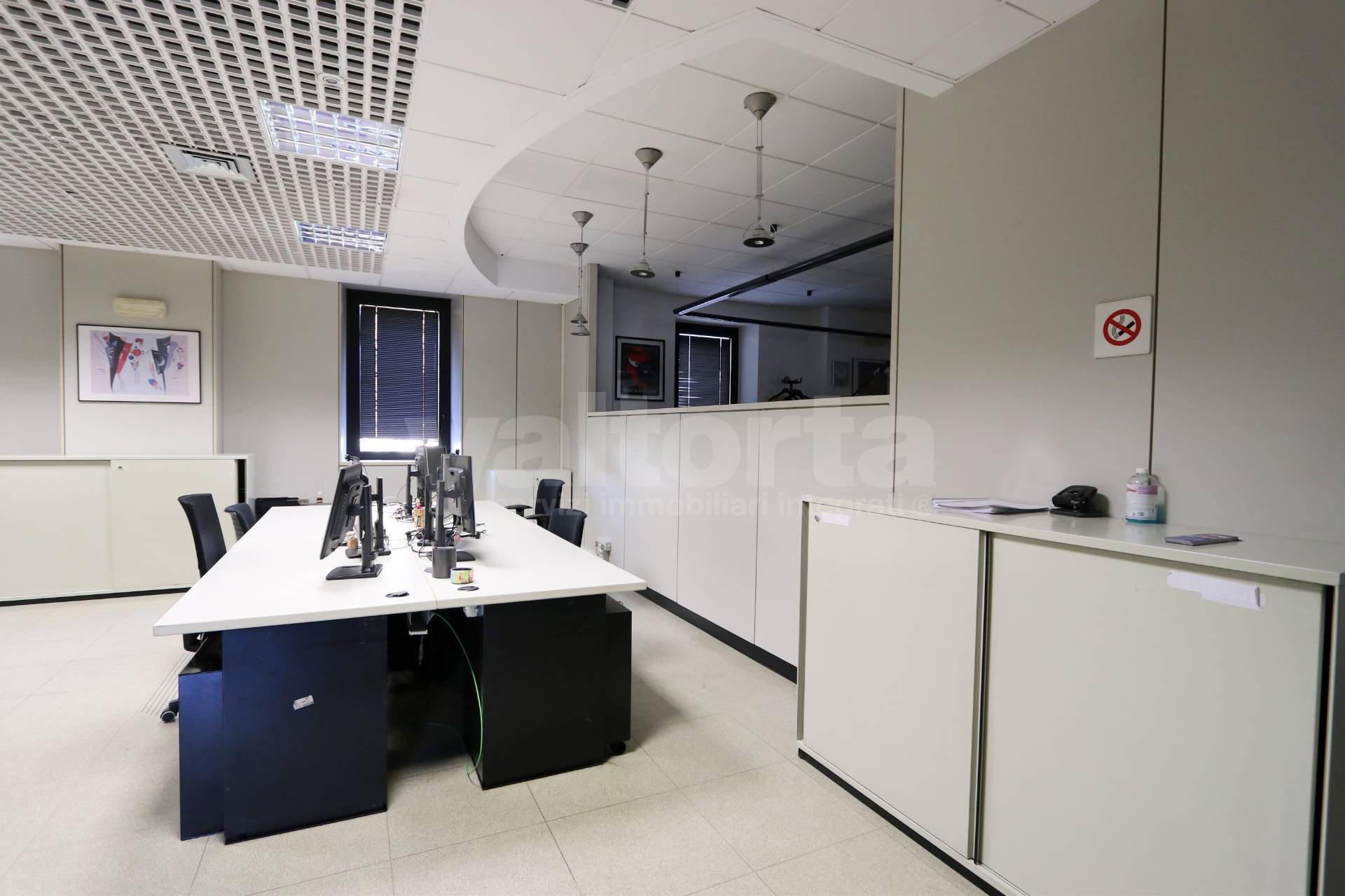 Ufficio Gestito in vendita a Monza, San Carlo