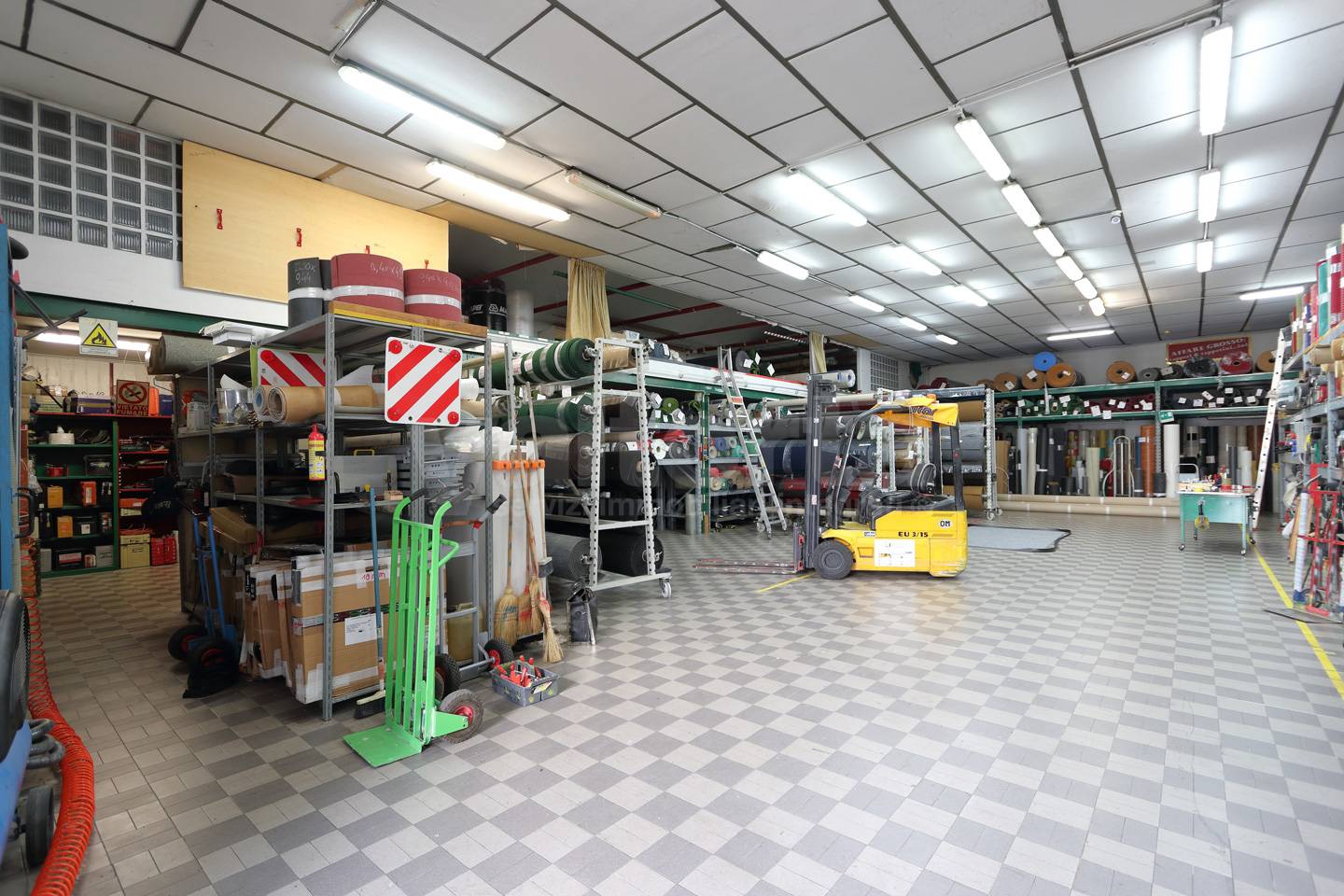 Capannone in vendita a Monza, Buonarroti