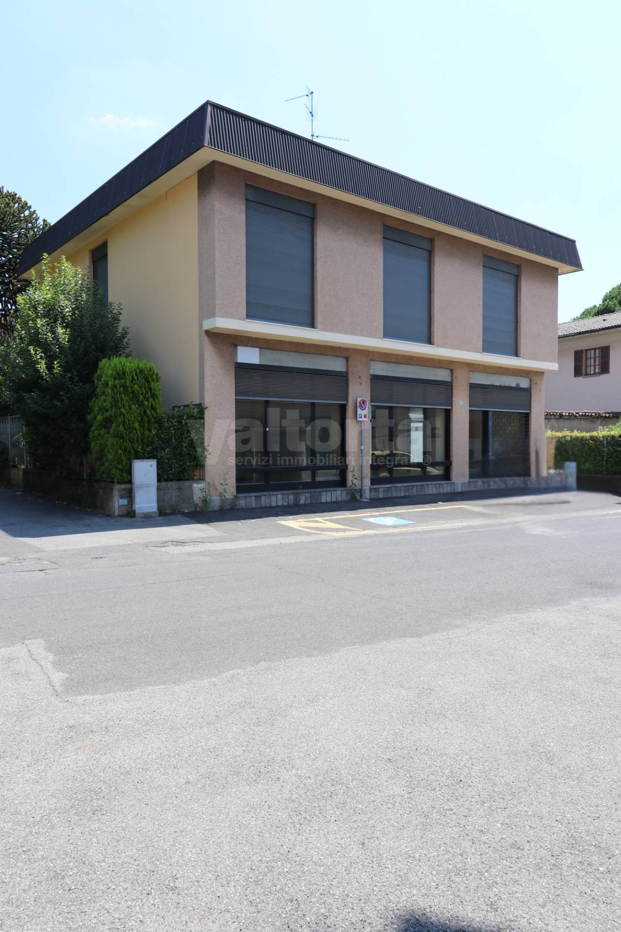 Villa in vendita a Carate Brianza, Unica