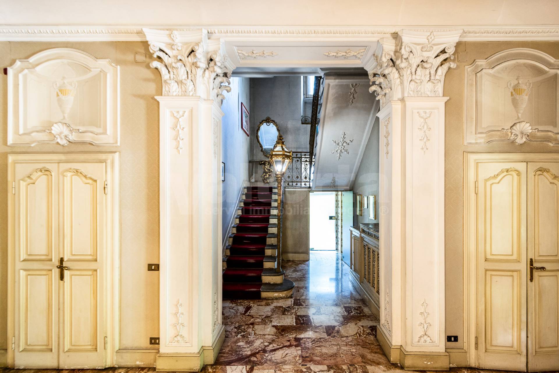 Villa in vendita a Carate Brianza