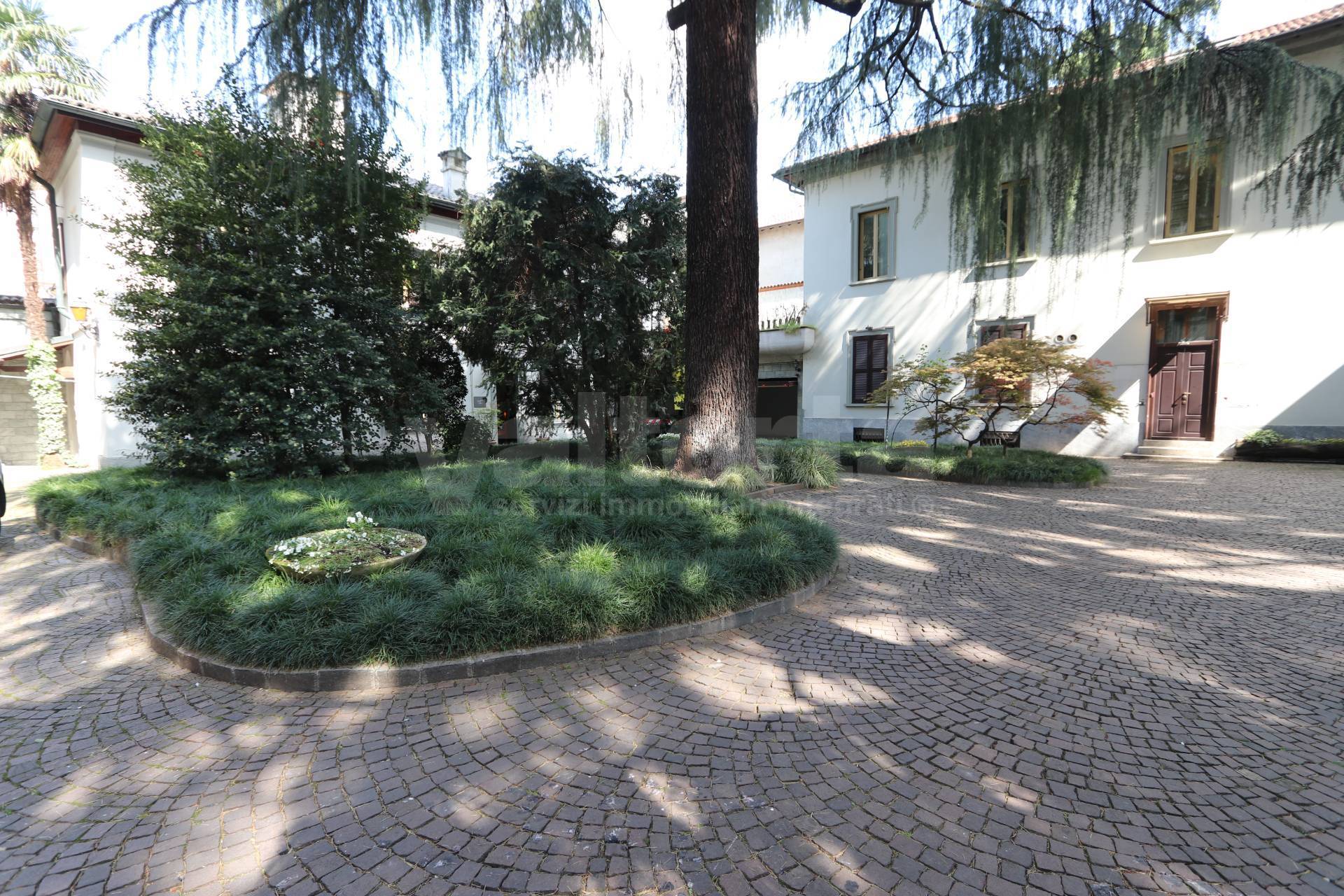 Ufficio Gestito in affitto a Monza, Centro storico