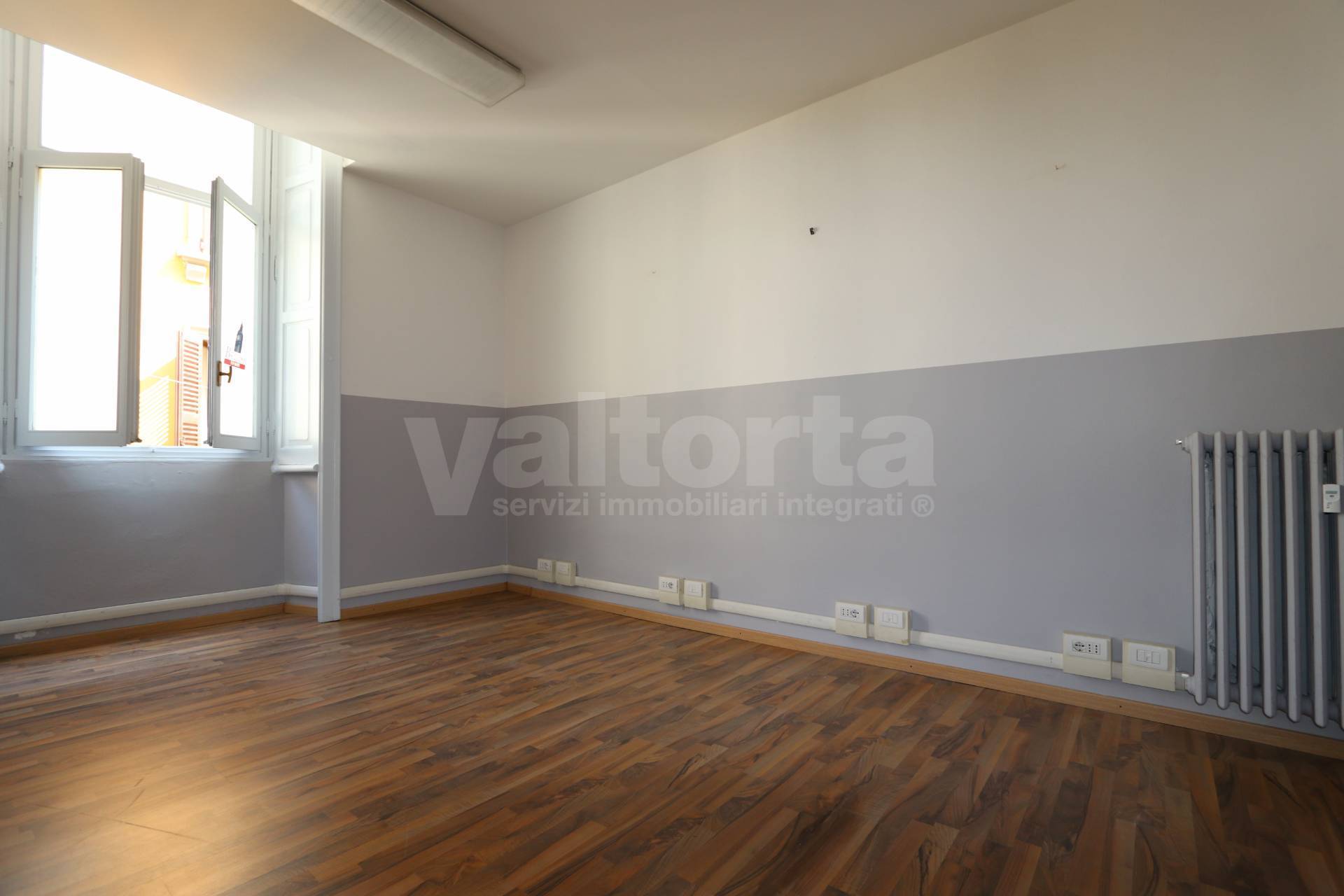 Ufficio in affitto a Monza, Centro storico