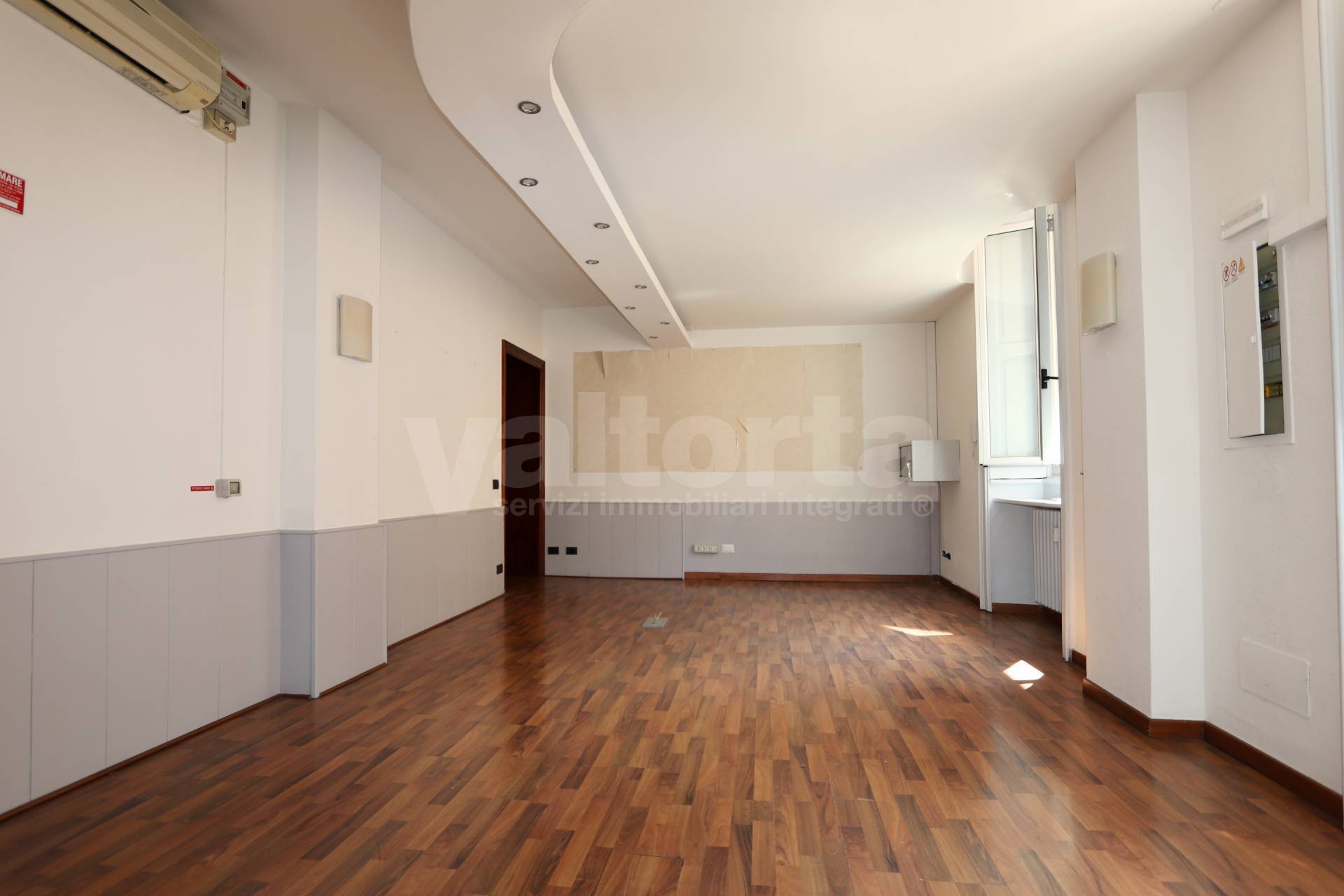 Ufficio in affitto a Monza, Centro storico