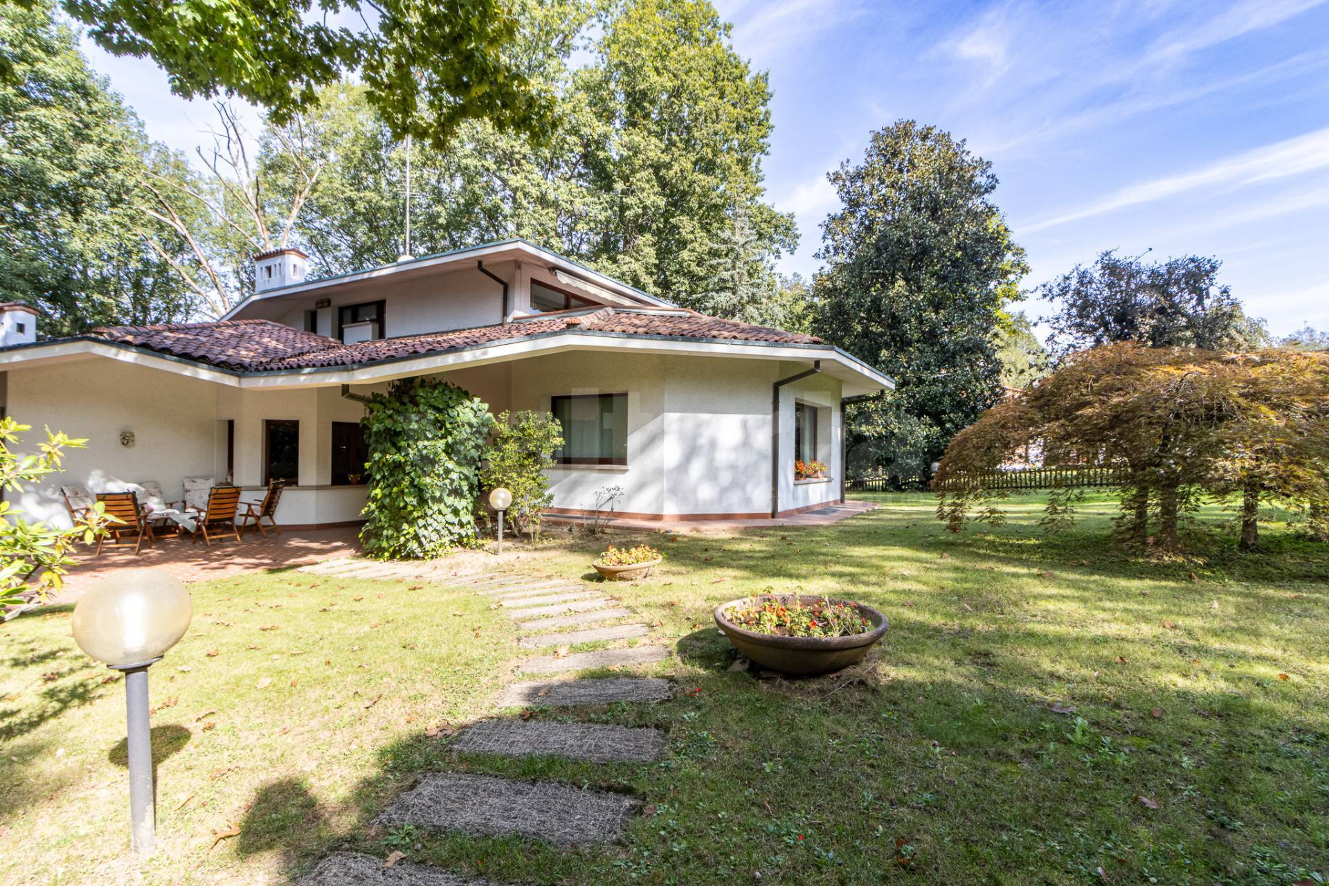 Villa in vendita a Lesmo